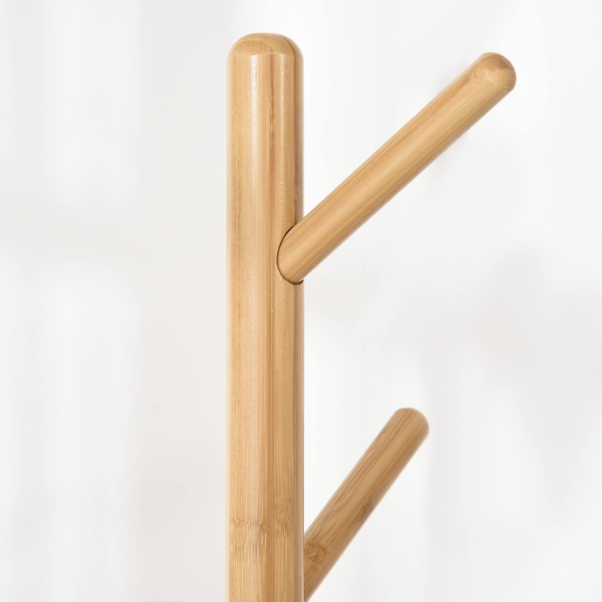 HOMCOM Appendiabiti da Terra per Ingresso 39.5x39.5x171 cm Legno e Bianco | MDF e Alluminio, 5 Ganci in Bambù, Tavolino Rotondo da Caffè