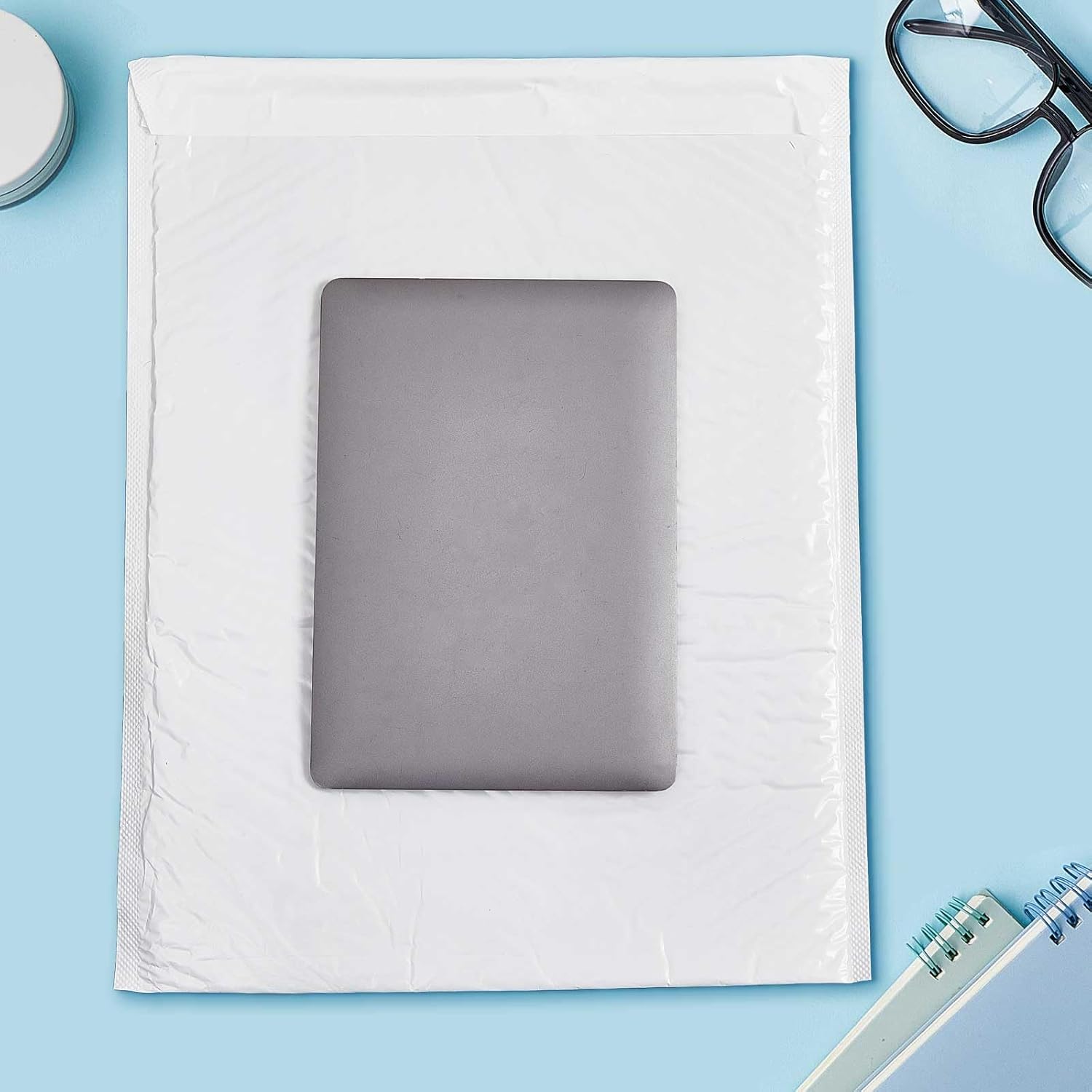 Henoyso 30 Pcs Extra Large Bubble Mailers 12 x 16 Inches Resealable Padded Envelopes Waterproof Shipping Bags Poly Padded Mailers Bulk for Mailing Packaging Small Business(White)