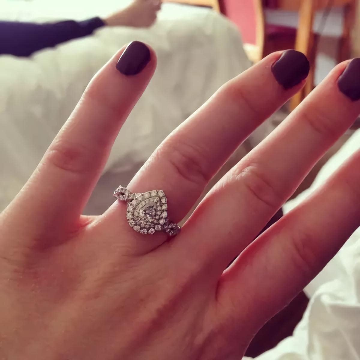 Bridal Set 1-1/2 ct tw Pear-shaped Moissanite Engagement Rings for Women 10k 14k 18k White Gold Free Engraving