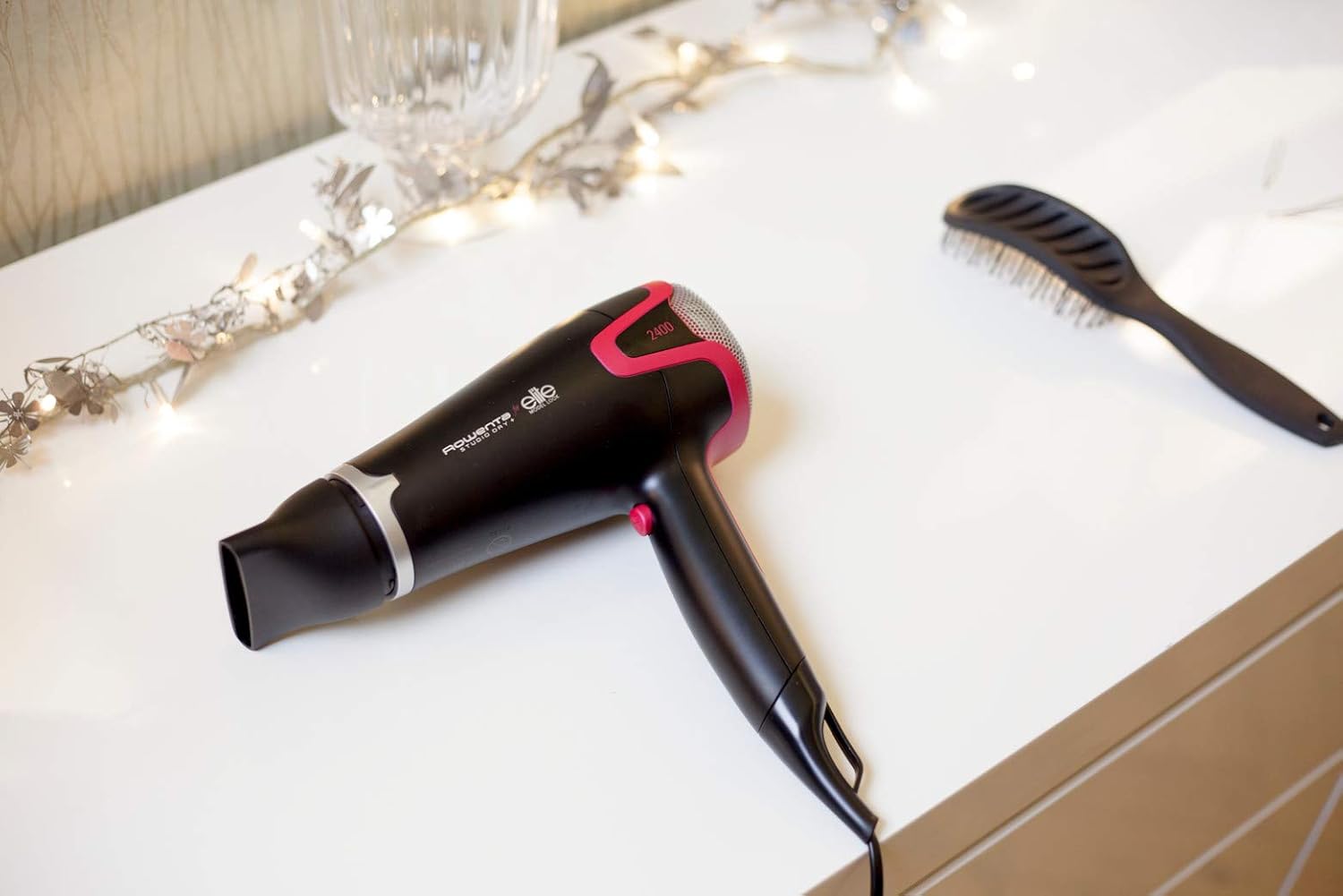 Rowenta Studio Dry XL CV5422F0 - Secador de pelo de 1800 Effiwatts con  función iónica, 2 velocidades y 3 ajustes de temperatura con boquilla  concentradora de 10 mm, Color Negro, 2300 W : Amazon.es: Belleza