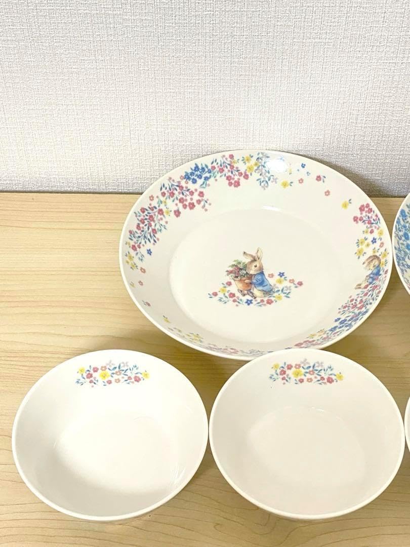 ピーターラビット・食器(マグカップ・デザート皿・サラダボウル・パスタカレー皿ほか ピーターラビット・食器(マグカップ・デザート皿・サラダボウル