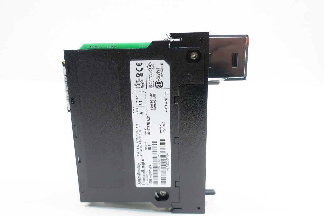 വശം view of the Allen-Bradley 1756-OW16I module with product label