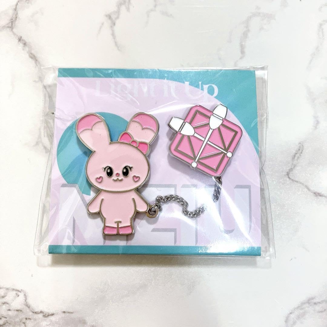 Amazon.co.jp: NiziU ミイヒ NIZOOピンバッジ ピョンピョン