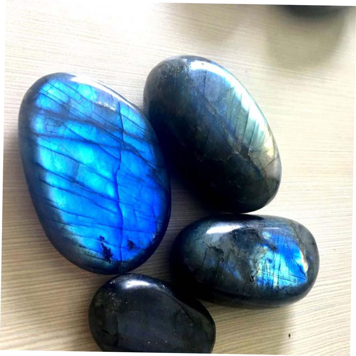 BESPORTBLE Real Moonstone Stone 1 Pc Natural Chakra Stone for Hand Grip Random Color