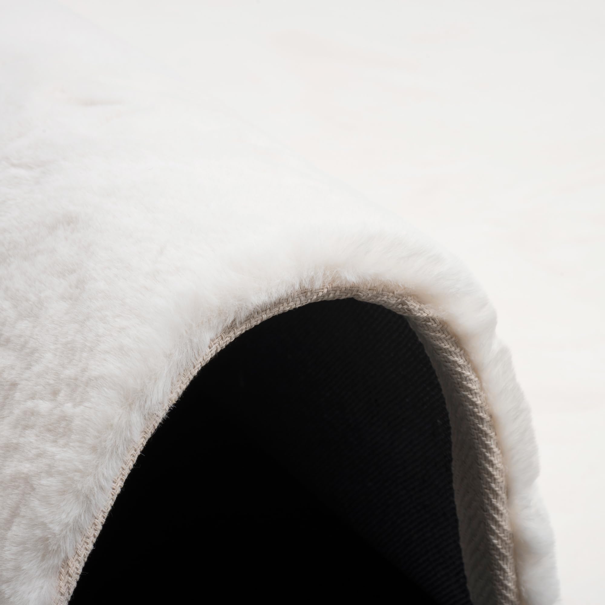 Pergamon Plush - Tapis de Luxe en Fourrure synthétique Super Douce - Blanc