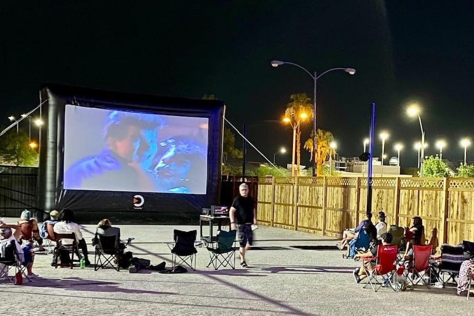Pantalla Inflable Profesional Elite Outdoor Movies 23 pies