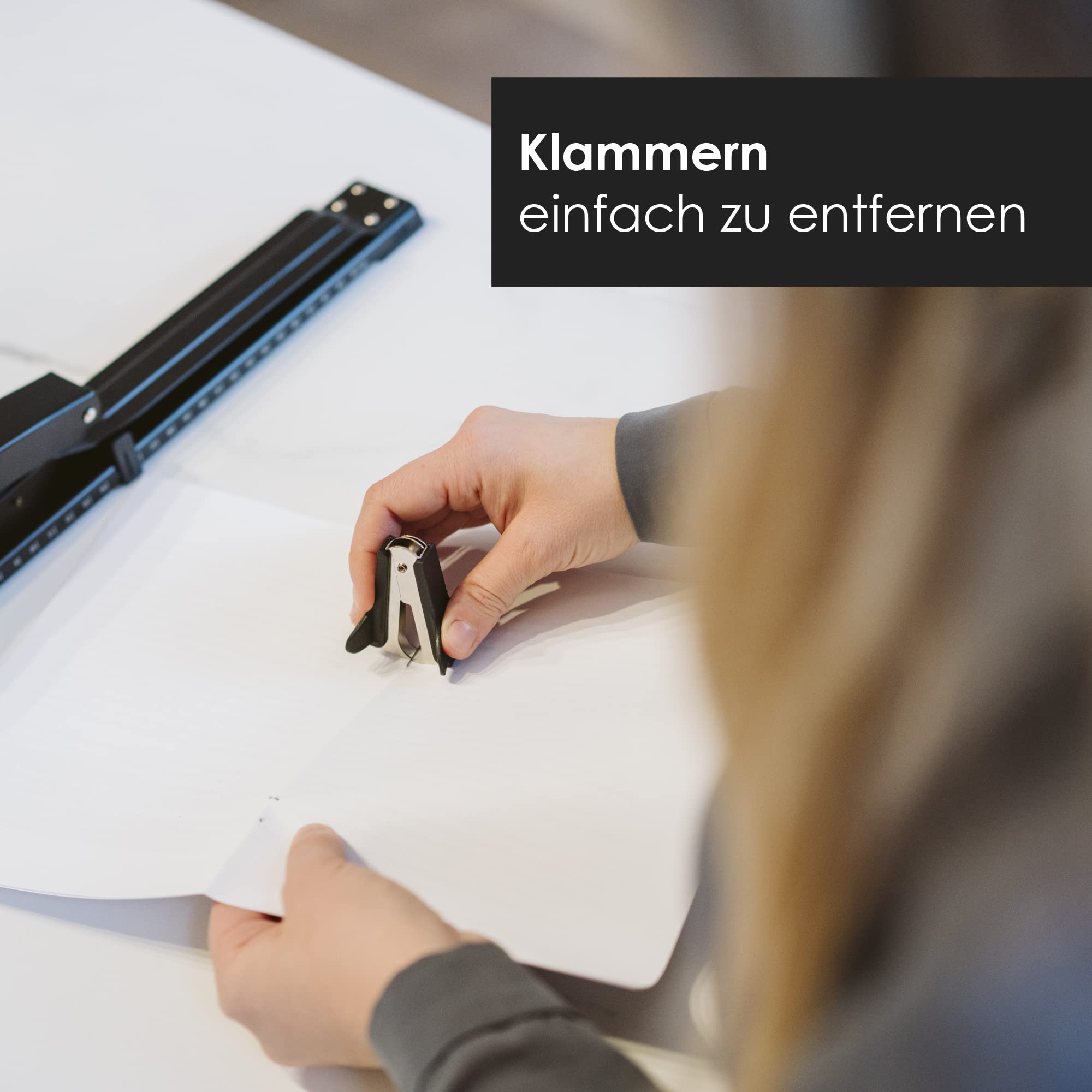 OfficeTree Langarmhefter - Tacker mit 1 Entklammerer & 1000 Tackernadeln - Langarmtacker Ideal für Broschüren - Großer Tacker Langarmhefter für DIN A3 Papier - Schwarzer Hefter mit Papierführung