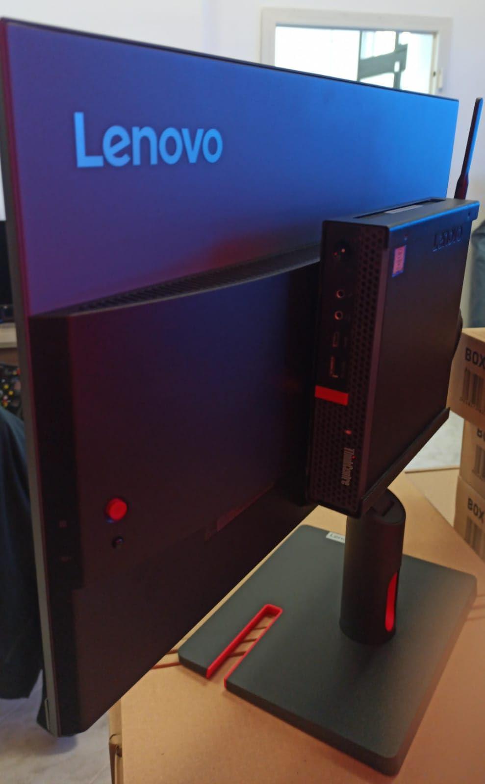 Lenovo 一体型 i7 8700T SSD1TB Lenovo IdeaCentre 720 18ICB 90HT0005US Desktop Computer Intel Core