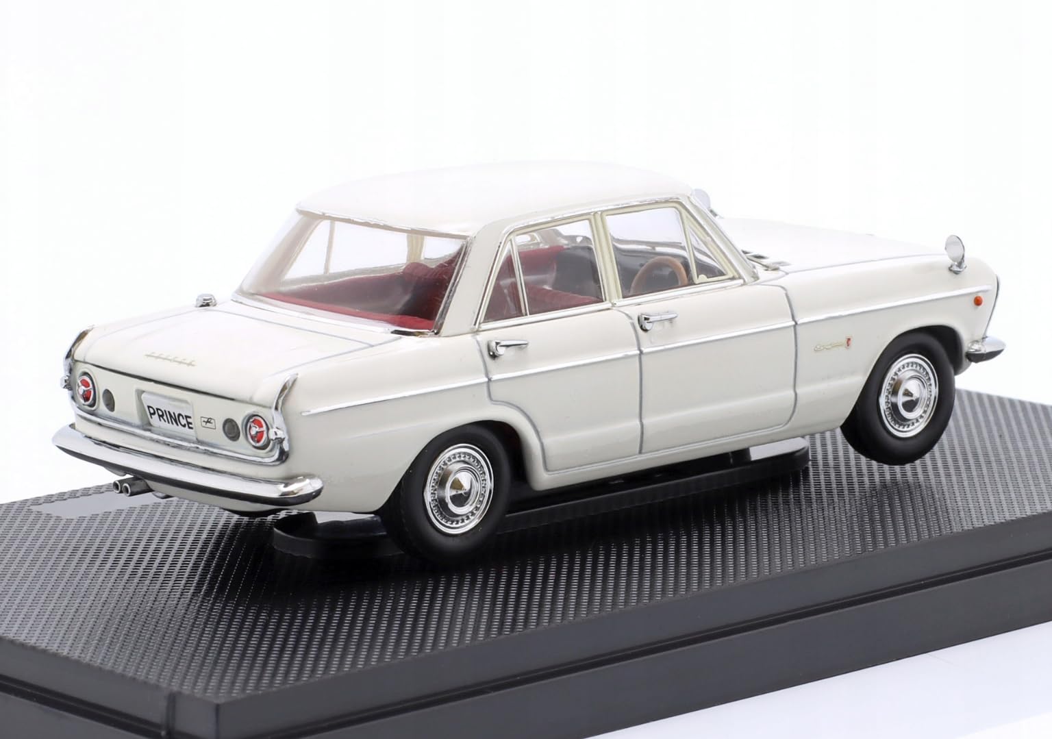 Amazon | EBRRO 1/43 プリンス スカイライン 2000 GTB ホワイト 完成品