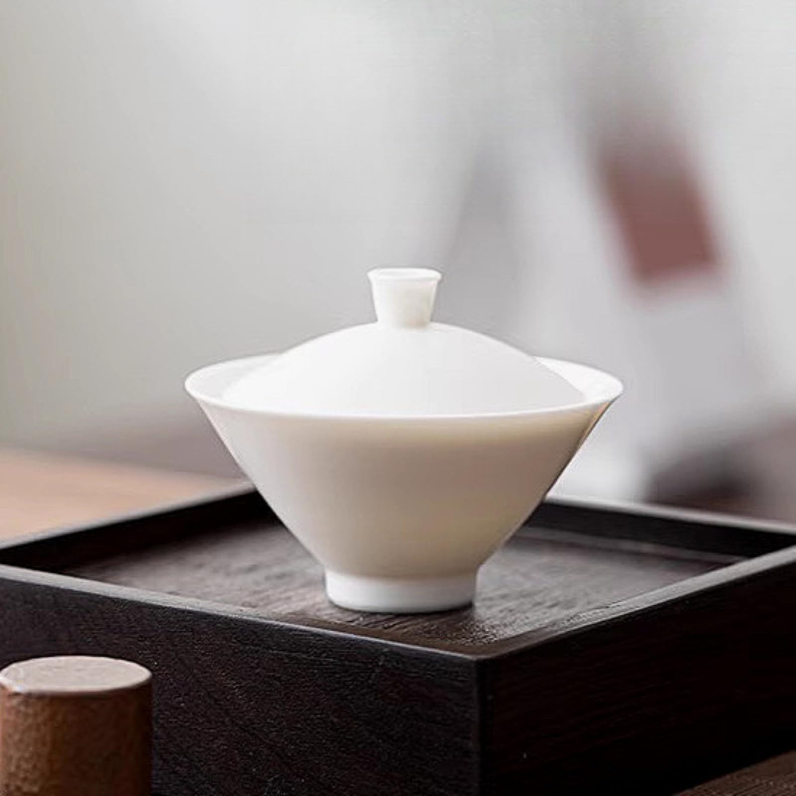 Mutton-fat Jade Invertido Triangle Ceramics Gaiwan, 100 ml, cuenco de té de porcelana blanca