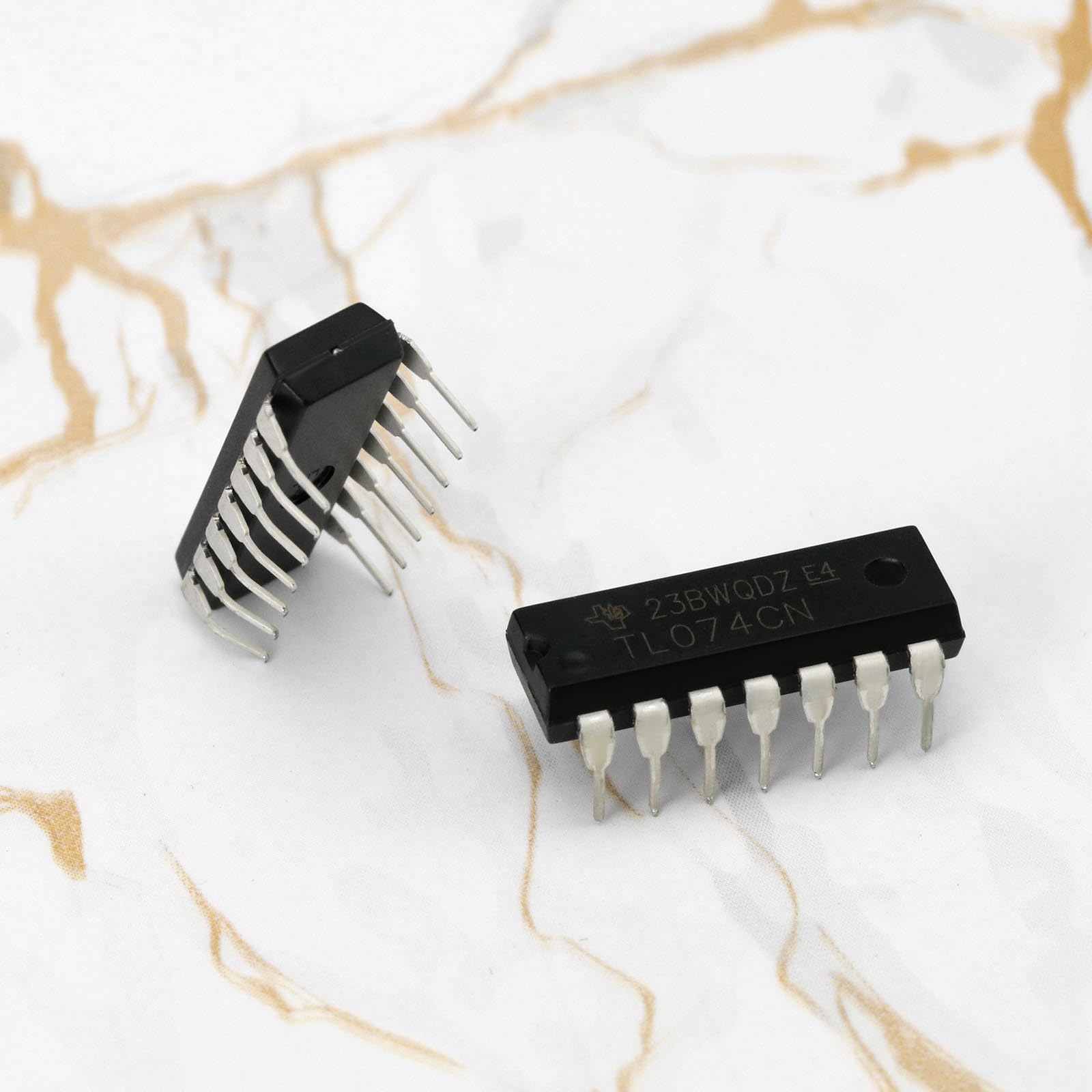 OTOTEC TL074CN Amplificatore Operazionale Chip IC DIP-14 JFET Basso Rumore