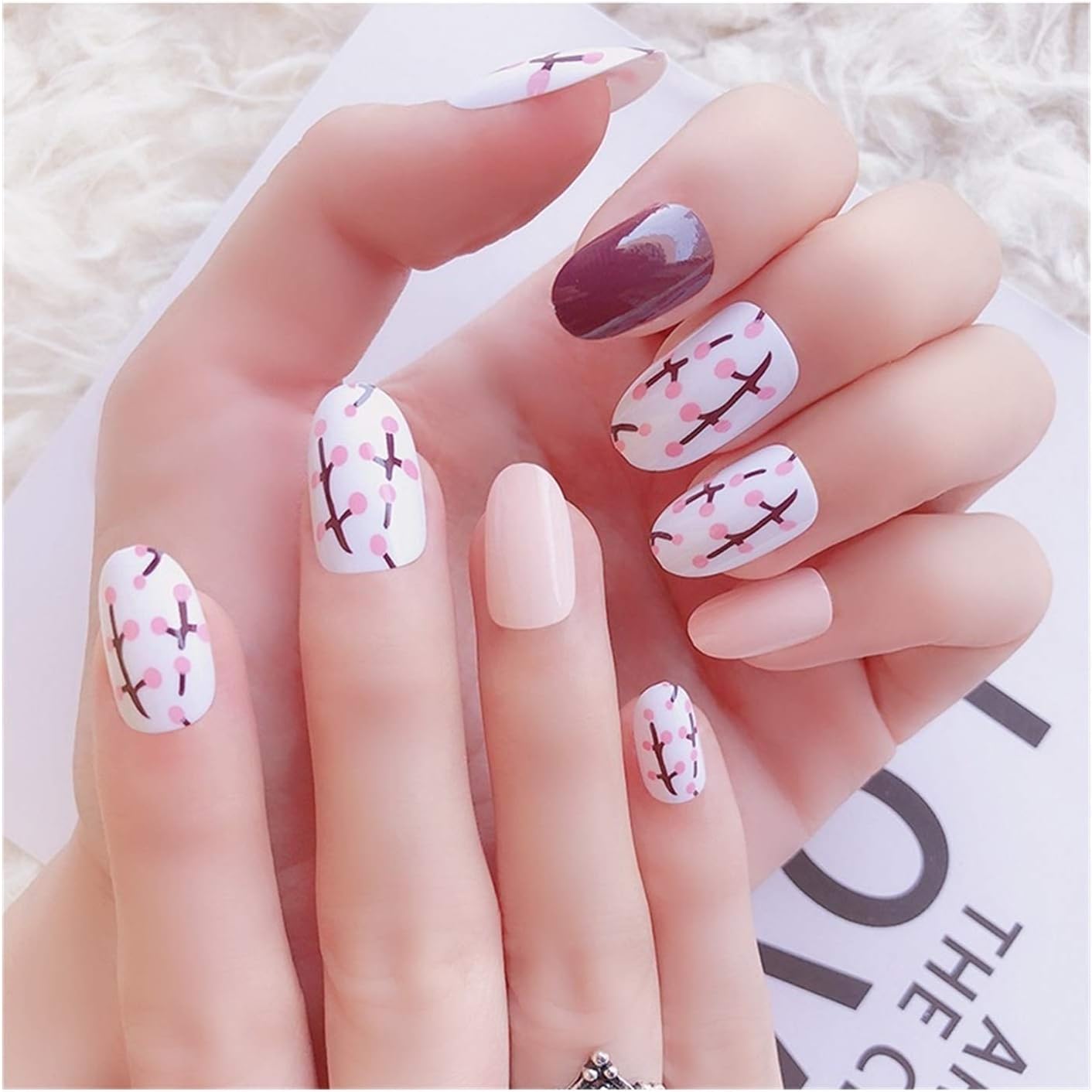 DANSHILONG Nail-Design 24pcs/Box Mid-Length Fake Nails with Design Red Noble Cherry Acrylic Press On Nails with Glue : Beauty & Personal Care