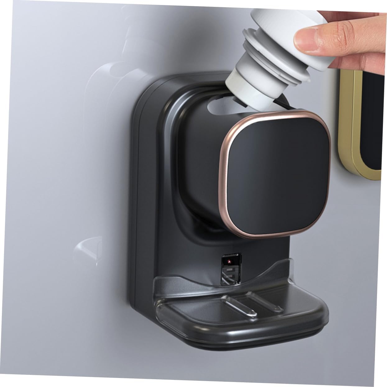 SHOWERORO 電動歯磨き粉ディスペンサー 壁掛け歯磨き粉絞り器 コンパクト設計 均一吐出機能 長期耐久素材採用 バスルーム用自