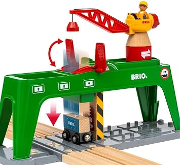 Brio Konteyner Vinci, Oyuncak | BRIO dünya setleriyle uyumlu konteyner kaldırma vinci, yaratıcı oyunu teşvik eder, dayanıklı ahşap tasarım, 3 yaş ve üzeri