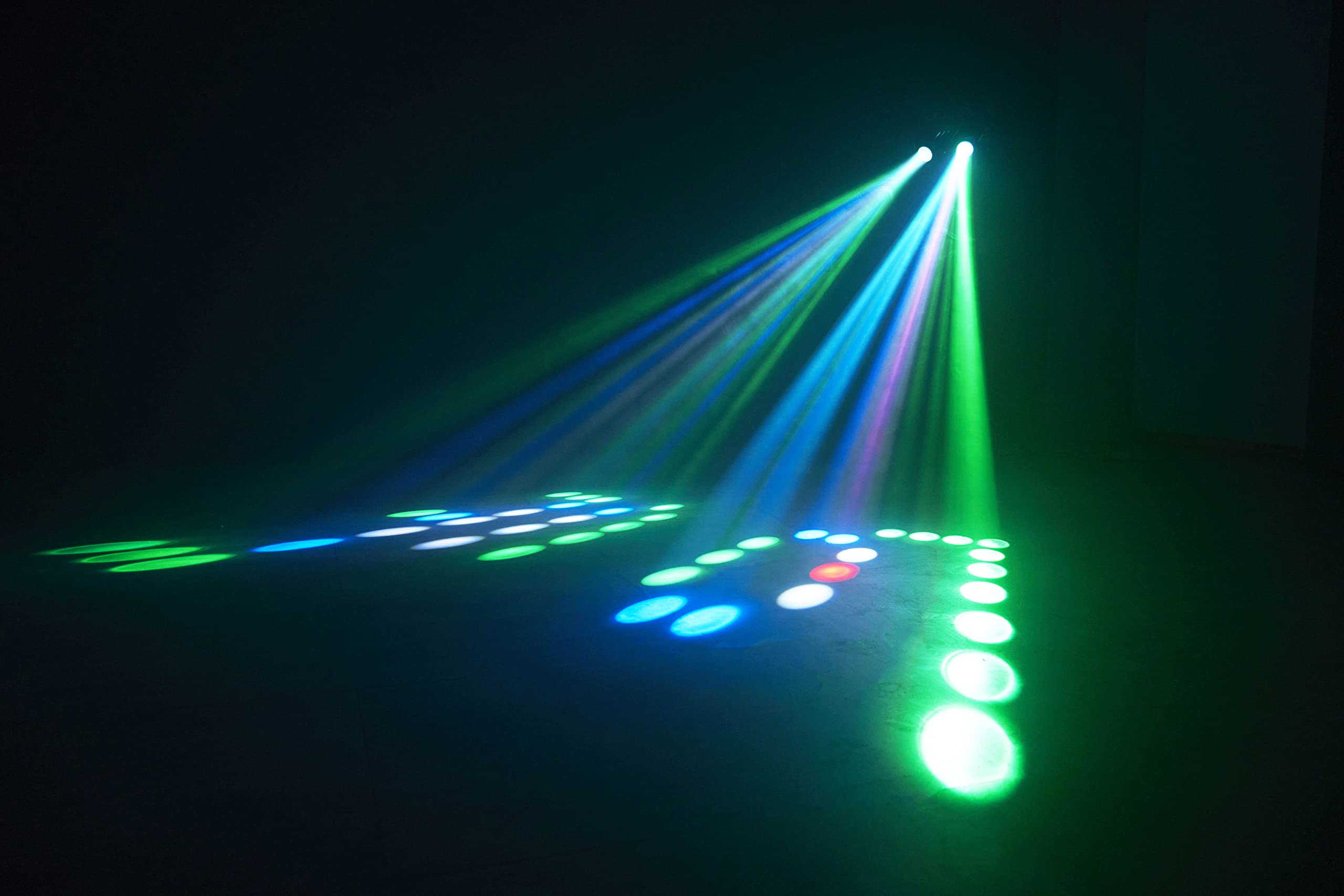 Lenco LFM-110 Dual Matrix RGB Partylicht - mit Nebelmaschine - integrierte Lichtshowprogramme - 1 Liter Fassungsvermögen für Nebelflüssigkeit - Nebel-Timer - schwarz