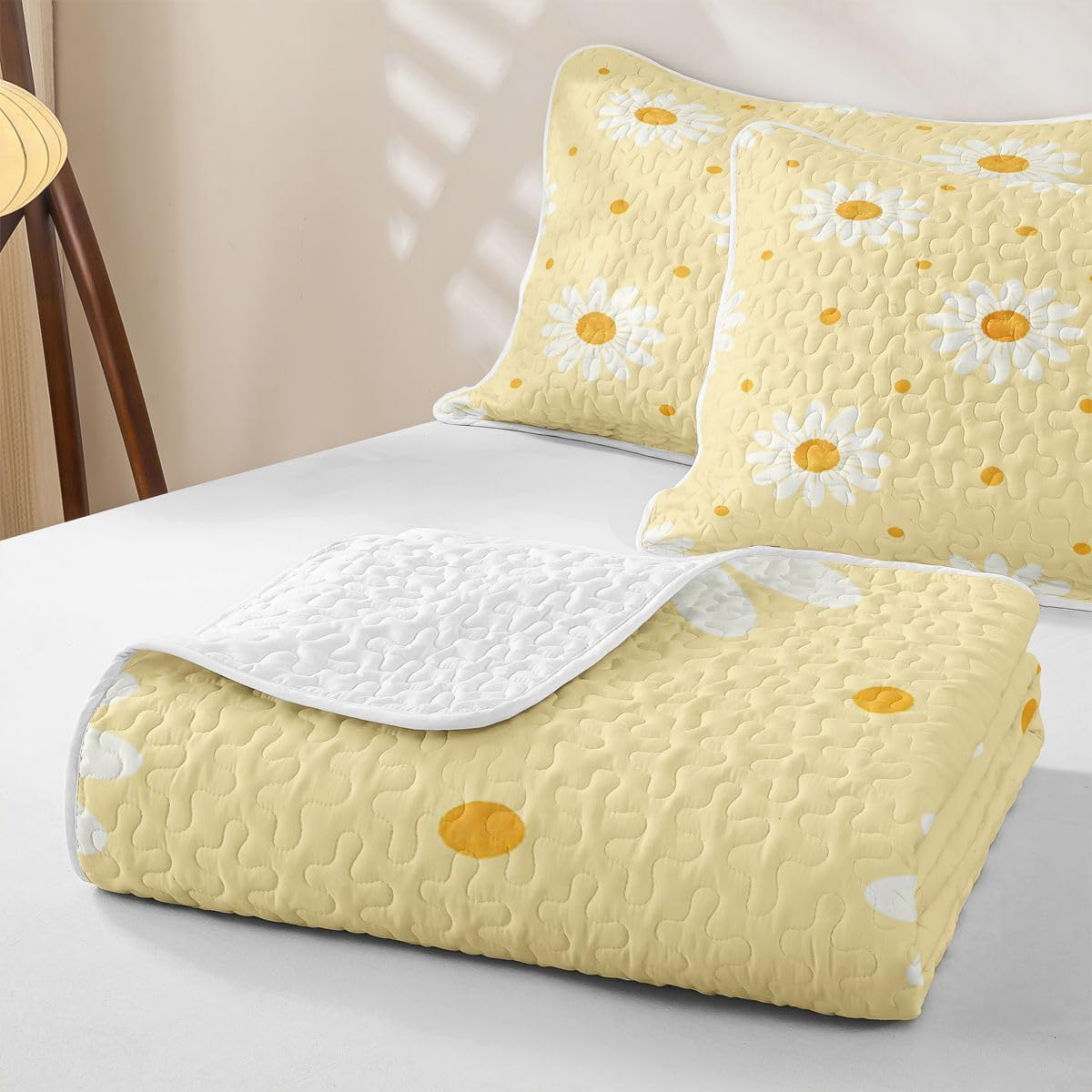 Manfei Yellow Daisy Quilt Set Polka Dot Country Quilt Bedding Kids Boys Girls Fresh Minimal Cottagecore Bed Covers for All Season with 1 Pillow Sham Twin Size Light Yellow