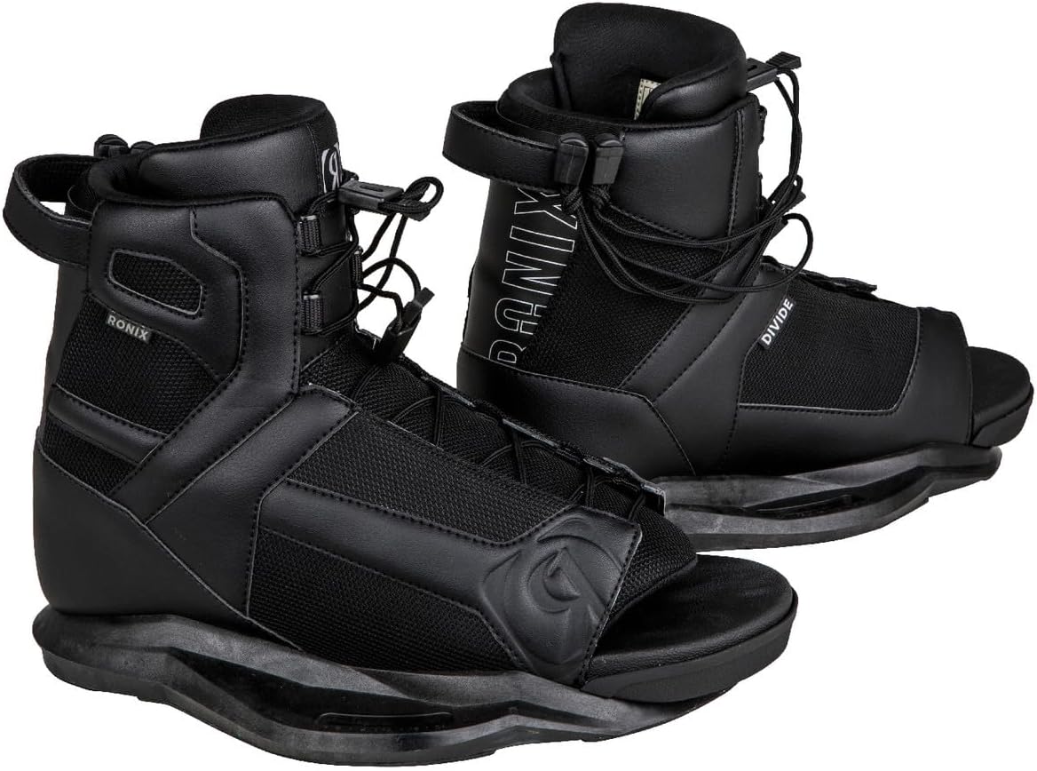 Ronix Mens District Wake Boots - Black - Stage 2 Liner - Autolock Technology. Classic S.O.L.E. Ankle Harness