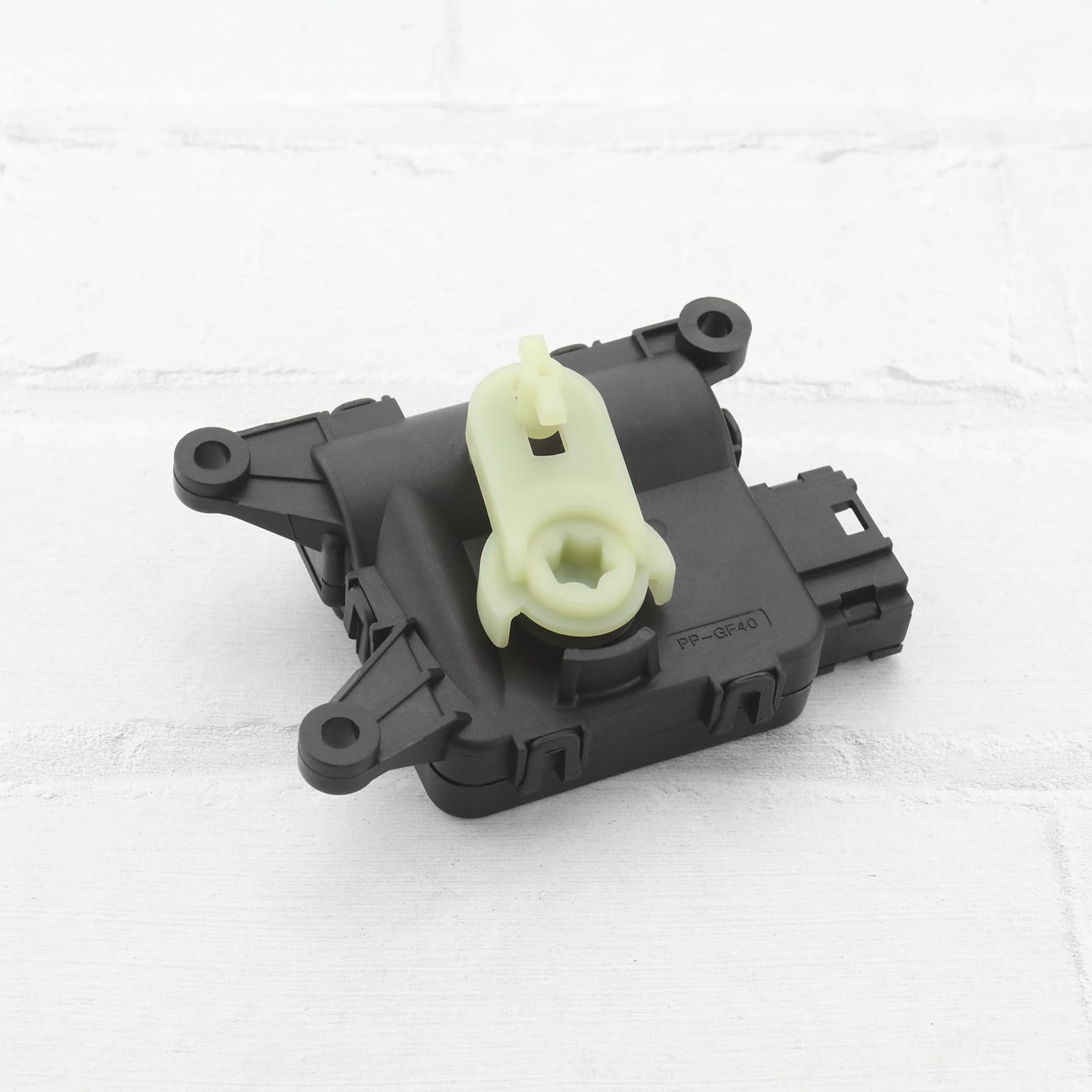 Attuatore per serranda aria condizionata auto 1K0907511B 1K0907511C 1K0907511Q Motore per aletta di ricircolo aria auto compatibile con Audi A3 compatibile con VW