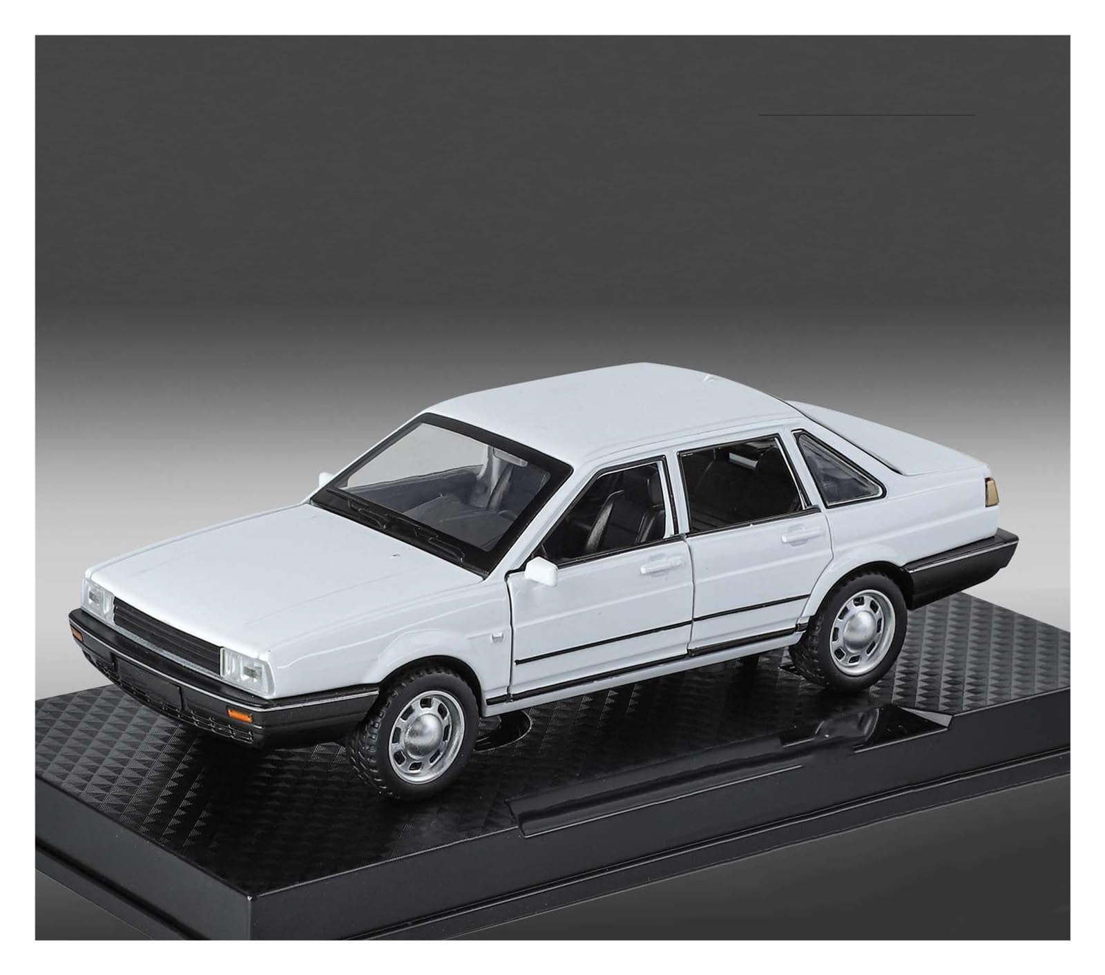 BANKOTO Diecast Car 1:32 For VW For Santana Alloy Die Casting Model Car Ornaments Collectible