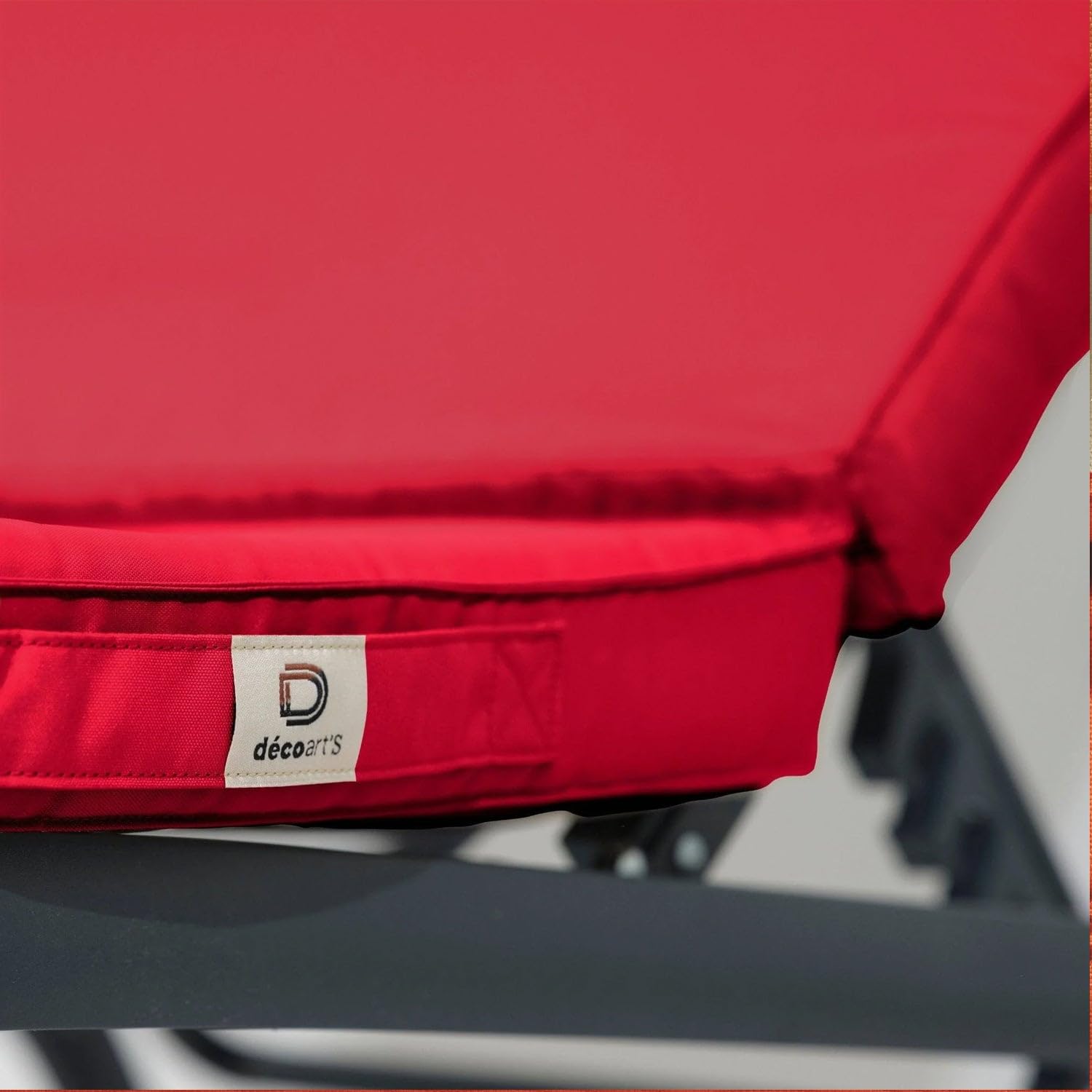 Déco Arts Coussin Bain de Soleil - Coussins Rectangulaires pour Chaise Longue - Coussin Déhoussable avec Traitement imperméable et Poignées de Transport - Certifié OEKO-TEX - 185x60x5 cm, Rouge piment