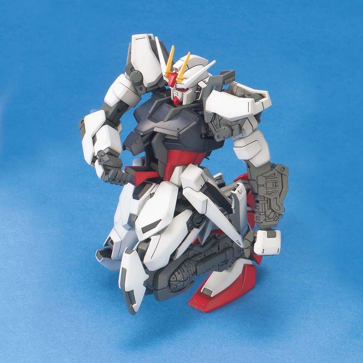 BANDAI Spirits(A (A) Gundam - MG Strike Gundam + IWSP 1/100 Model Kit
