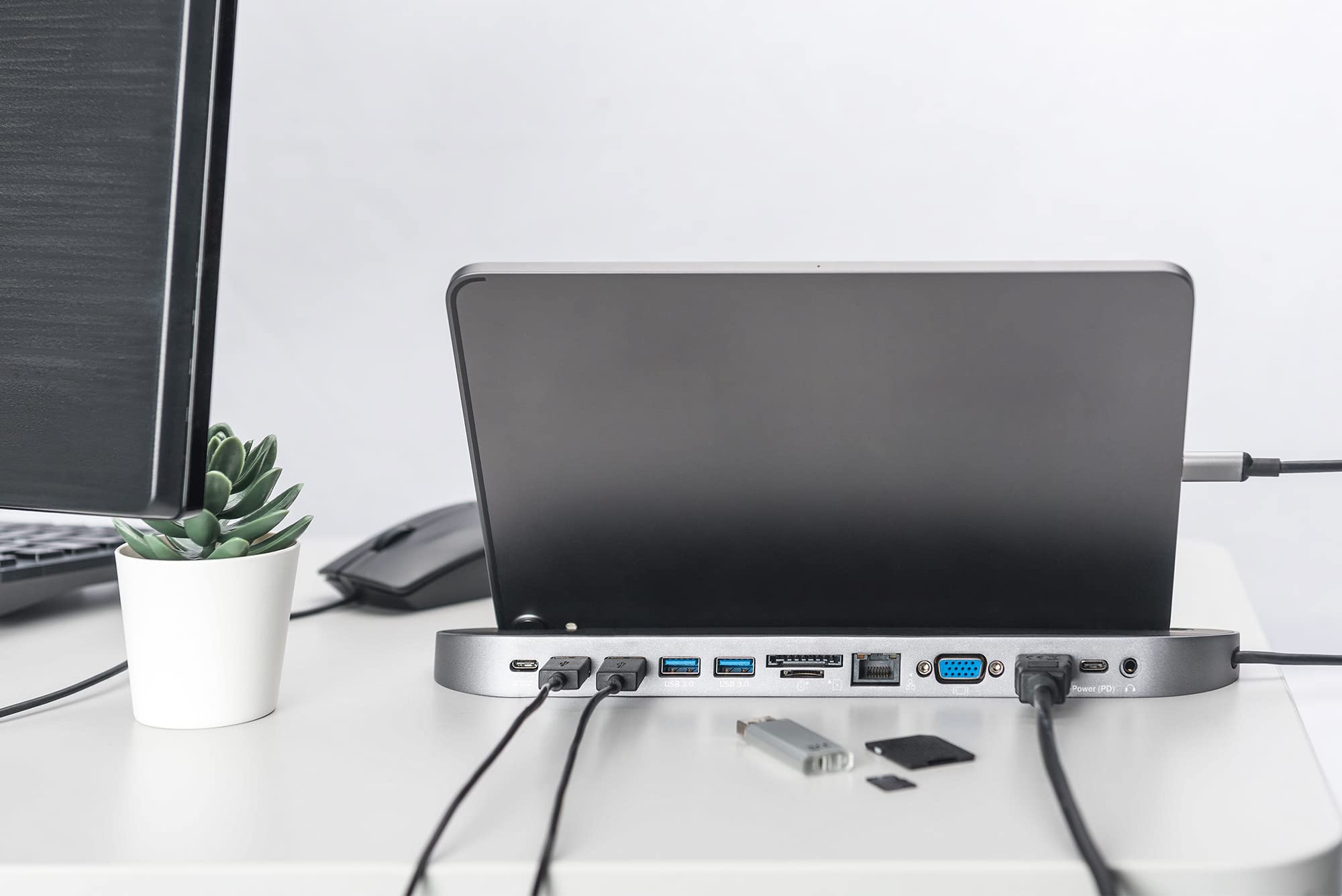 DIGITUS USB-C Docking-Station - Tablet Halterung - 12-Port - Dual-Display HDMI + VGA - Gbit LAN - 2 Card-Reader - PD 3.0
