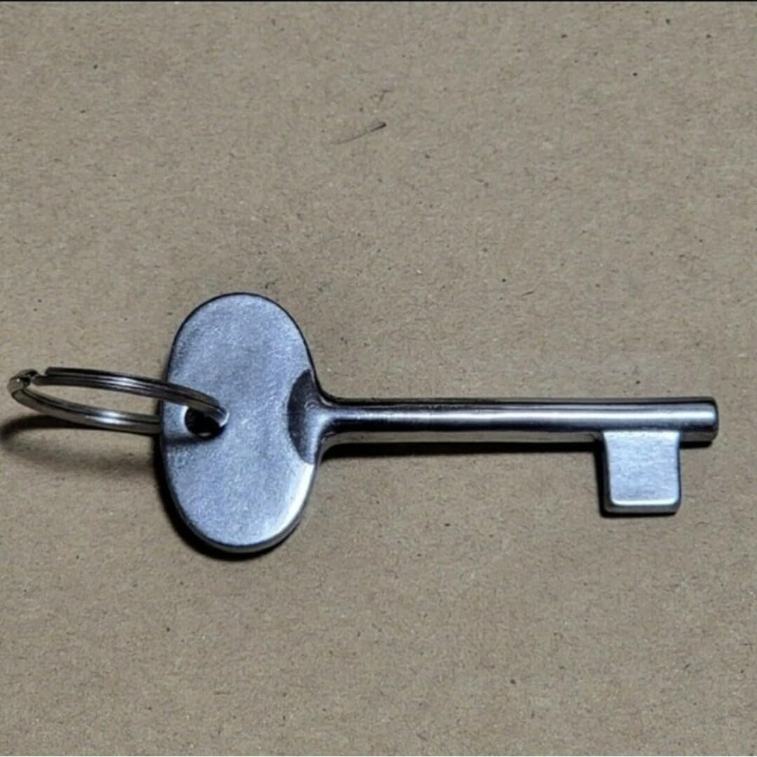 アンシア 鉄道 部品 廃品 鍵 iwata製 ラッチキー 忍び錠 笛 国鉄 アンシア 鉄道 部品 廃品 鍵 iwata製 ラッチキー 忍び錠 笛 国鉄