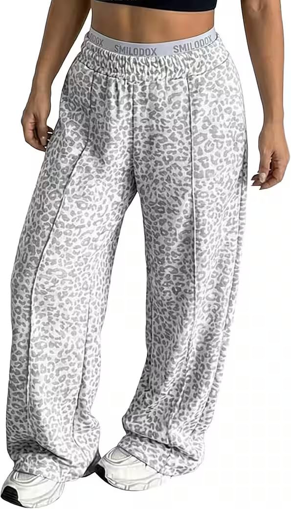 SMILODOX Jogginghose Damen Siara, Bequeme & stylische Freizeithose mit elastischem Bund und Seitentaschen, Trainingshose mit verstellbarem Beinabschluss im Oversize Fit, Für Fitness, Yoga & Freizeit