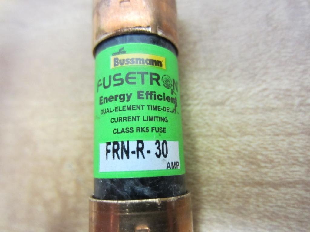 Bussmann FRN-R-30 bezpiecznik Fusetron FRNR30 energooszczędny (opakowanie 10 szt.)