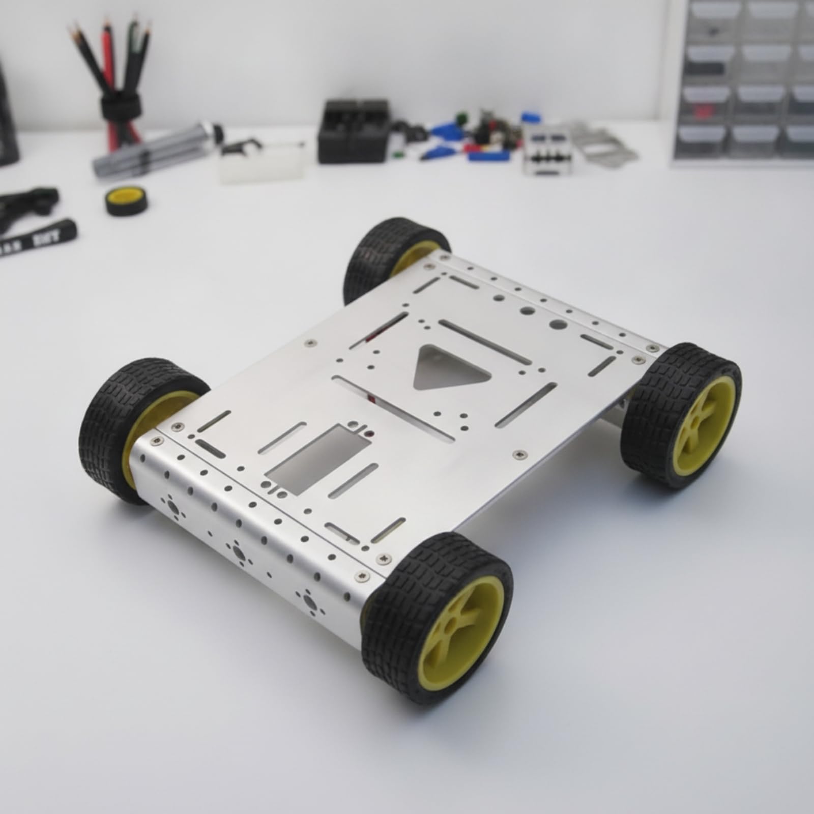 Amagogo Robótica 4WD Chasis de Coche Robot Base Móvil Bastidor de Aluminio Rectangular con Agujeros Compatible con Placas Sensores y Servos Ruedas de Goma, Plata