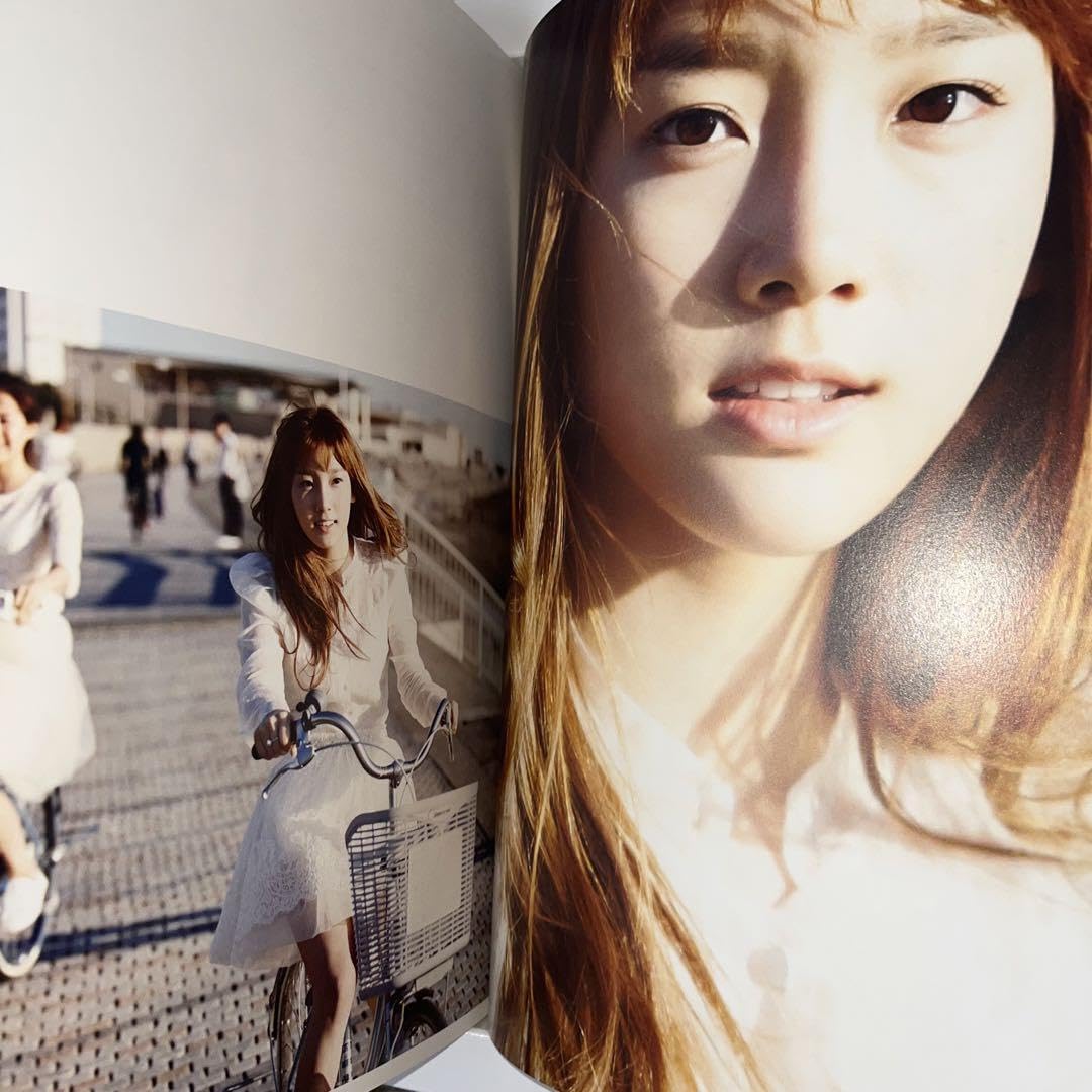 Amazon.co.jp: 少女時代 写真集 FIRST PHOTO BOOK 少女 公式 グッズ
