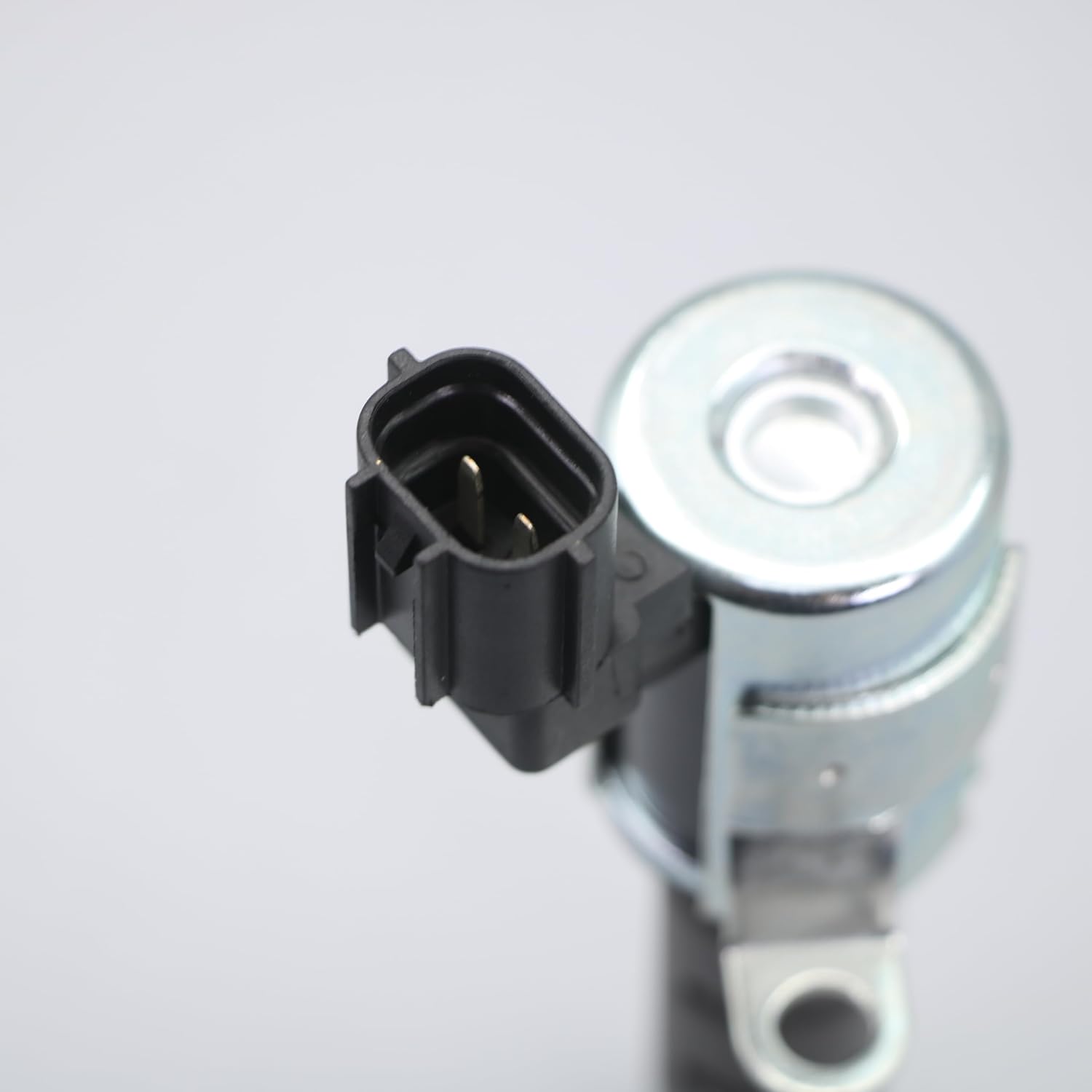 15330-21011 VVT Solenoid & Oil Control Valve Compatible with 2000-2013 Toyota Echo/Yaris/Prius/Scion xA/Scion XB/Replacement 917-210, 15330-21010.