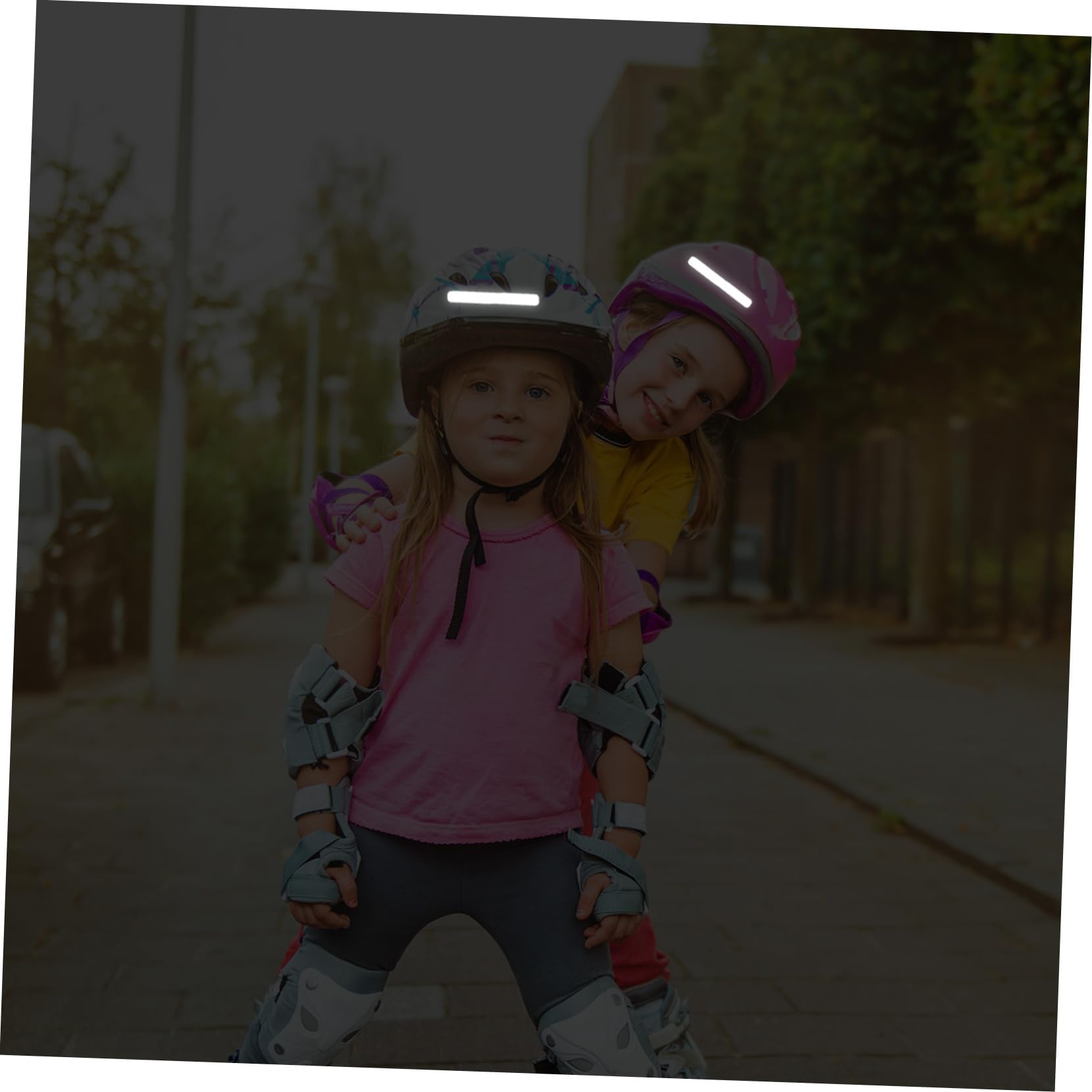 Zerodeko 5 Hojas Pegatinas Reflectantes Casco de Motocicleta con Adhesivos Visibilidad y Seguridad Bicicletas Patinetes y Equipos de Seguridad