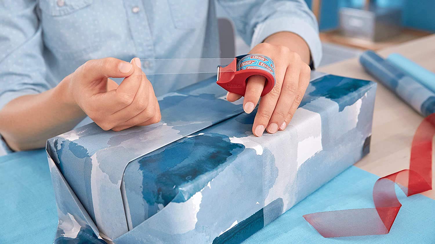 tesa 2 x 57858 Hand Dispenser Mini Clear (2 Pieces), Blue-red, Blue / Red, 2 - Pack - Image 3