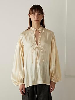 新品未使用⭐︎LAPEAU DEGEMボリュームスリーブシャーリングブラウス LA PEAU DE GEM ボリュームスリーブシャーリングブラウス