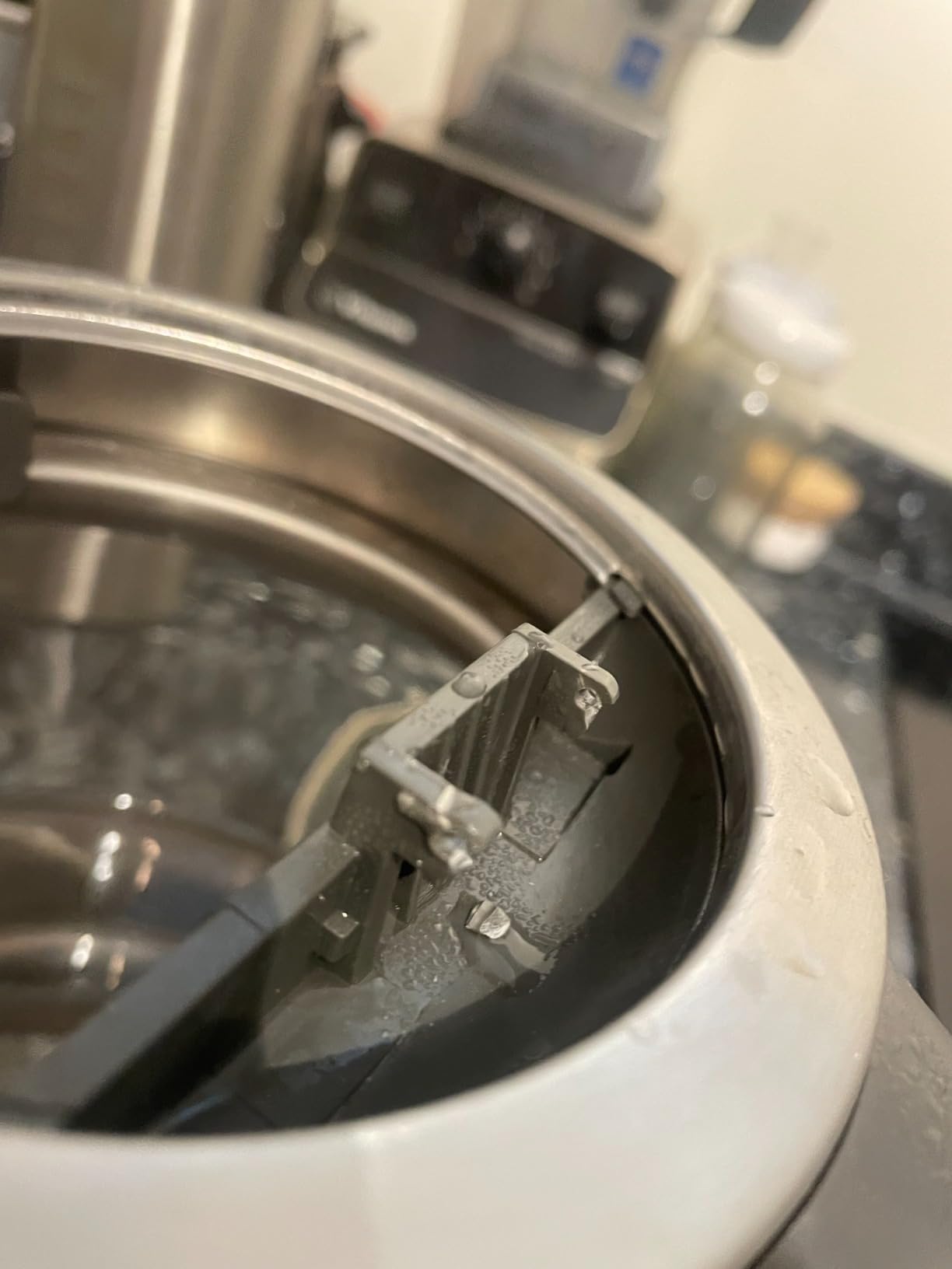 Kambrook 1.5 Litre Glass Kettle Electric Kettles