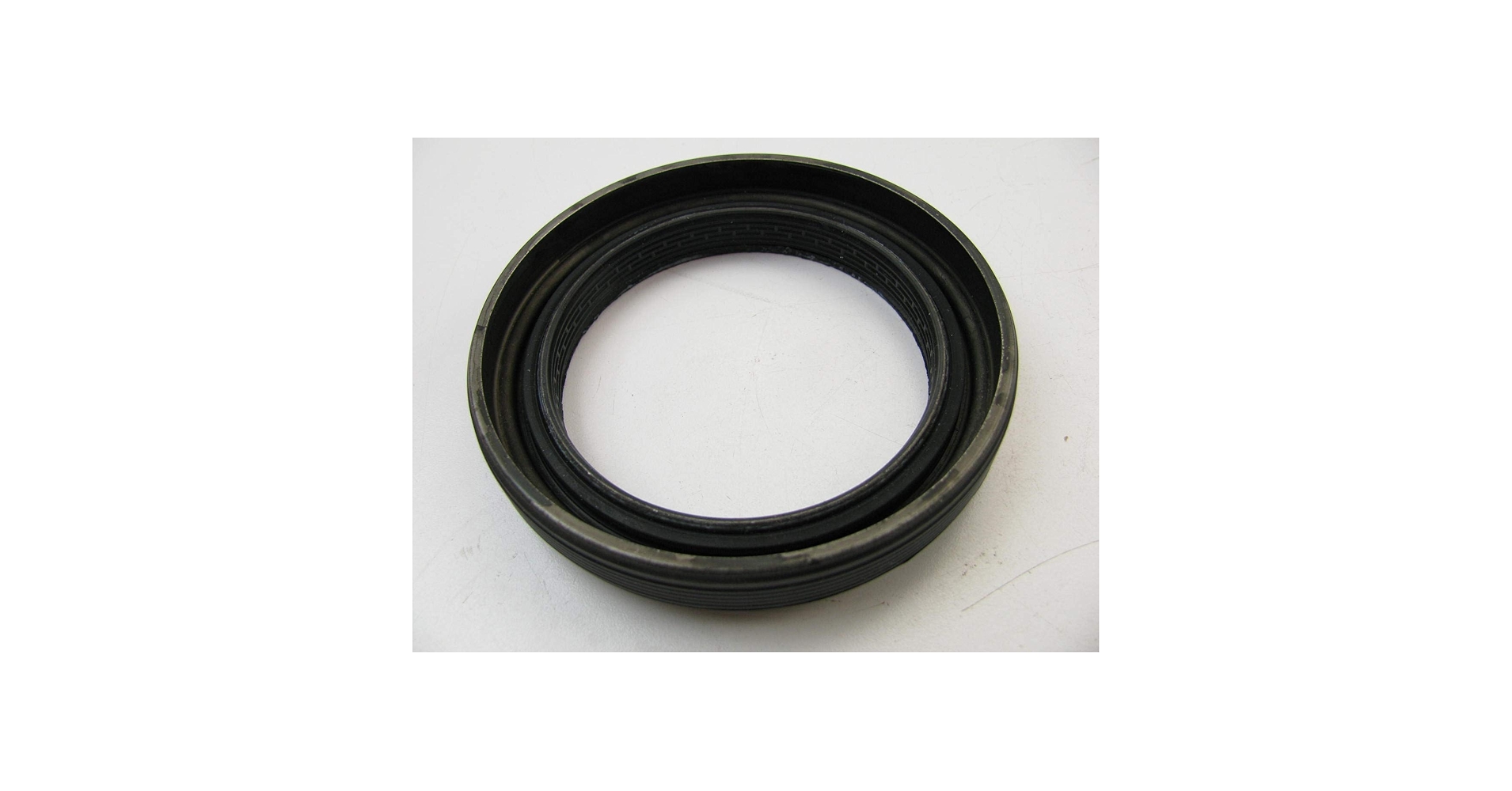 Amazon.com: Stemco 383-0136 Voyager Oil Seal : Automotive