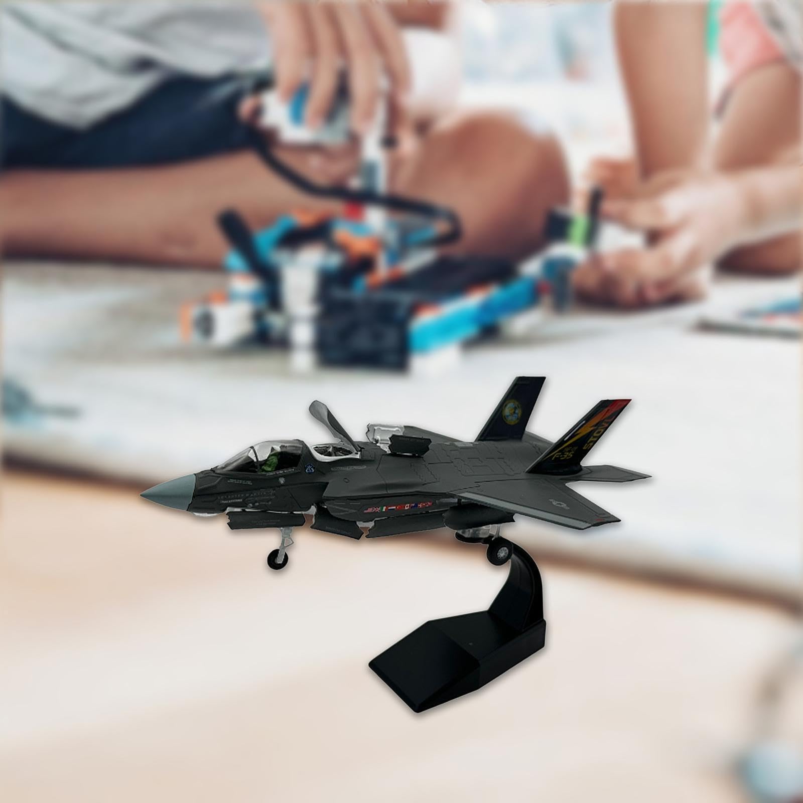 1/72 F Aereo Caccia In Miniatura