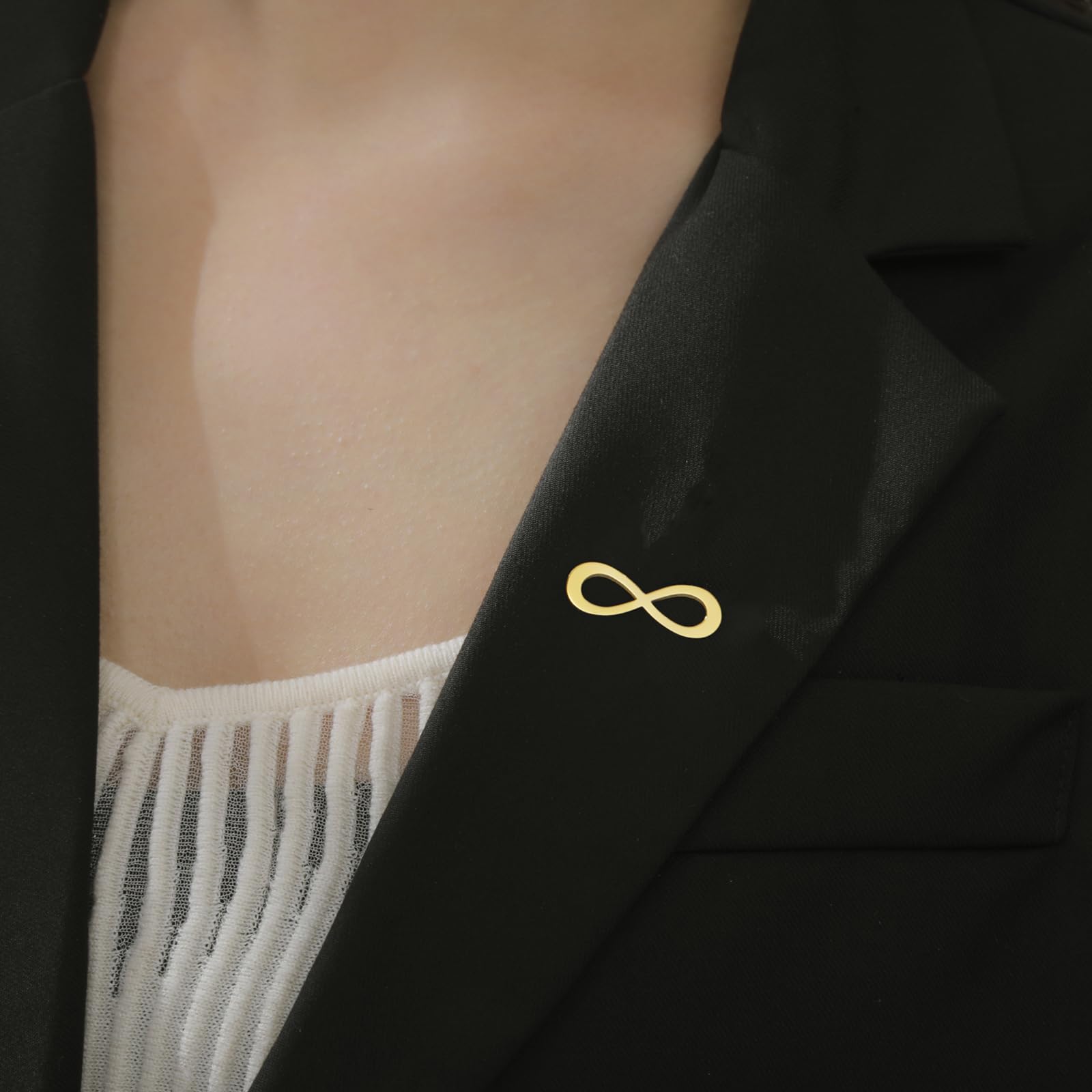 Symbol nieskończoności przypinka do klapy dla mężczyzn kobiet minimalistyczna broszka ze stali nierdzewnej nieskończoność wieczna miłość odznaka do garnituru koszuli kołnierz biżuteria prezent