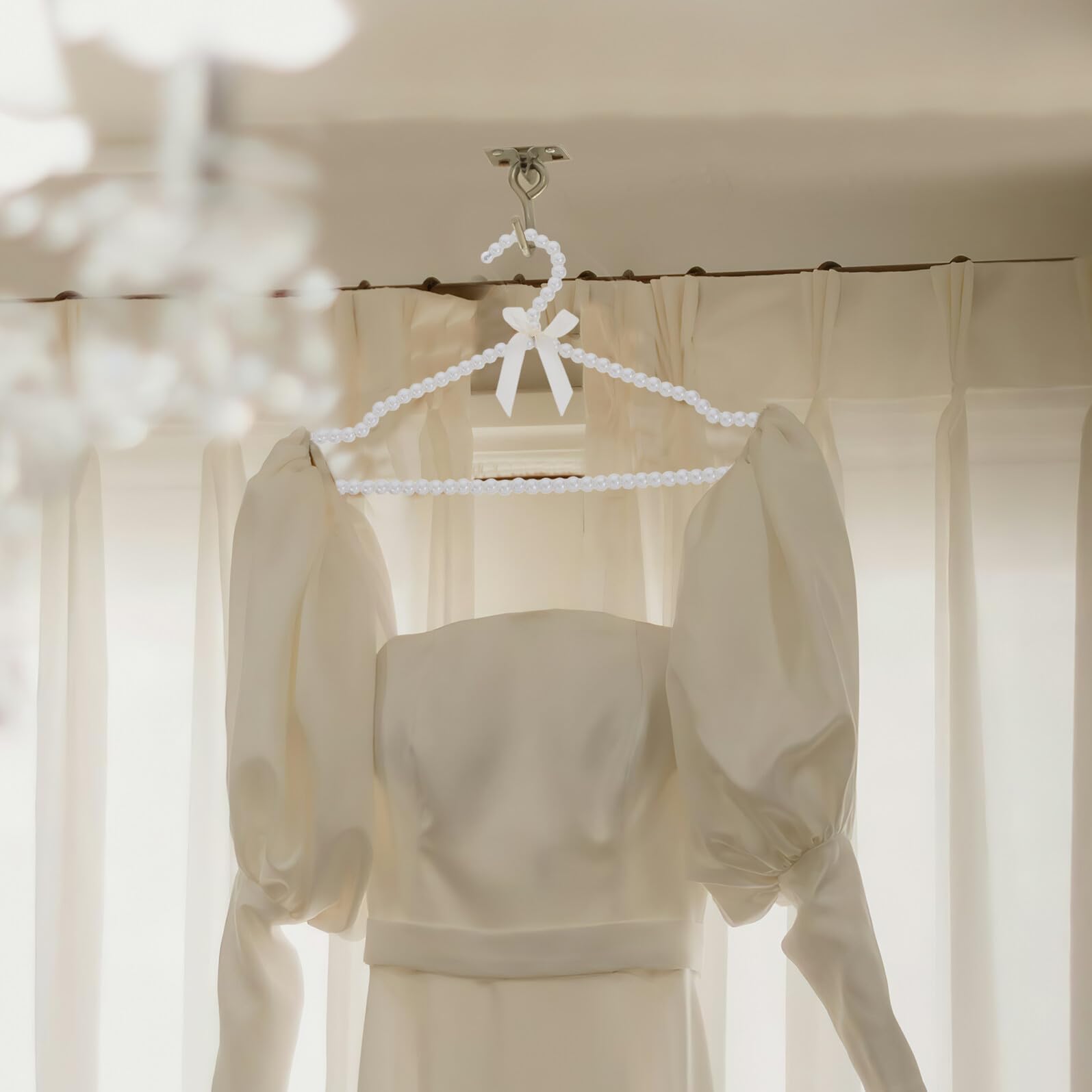 5 Perchas de Color Blanco con Diseño Antideslizante y Material Plástico, Ideales para Uso en Casa y Exhibiciones de Boda