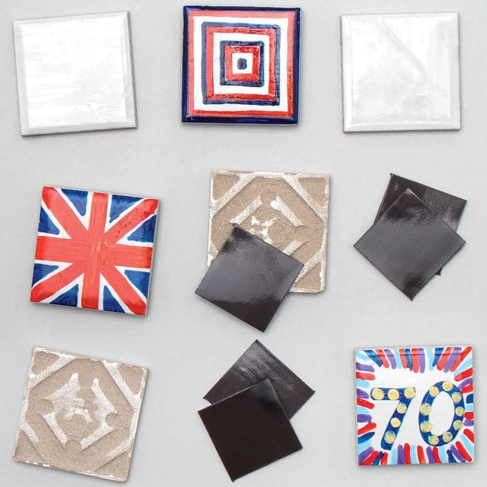 Baker Ross EK506 Porzellan-Keramikfliesen-Magnete, für Kinder zum Dekorieren, eigene Kunst- und Handwerk-Tätigkeiten, Verschiedene Motive, 10 Stück, Klein (Packung mit 5)