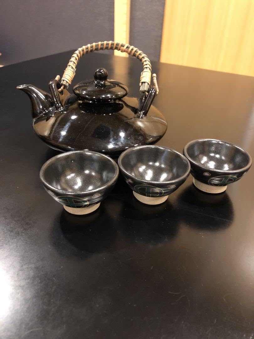 Amazon.co.jp: 黒じょか 焼酎 薩摩 : 食品・飲料・お酒