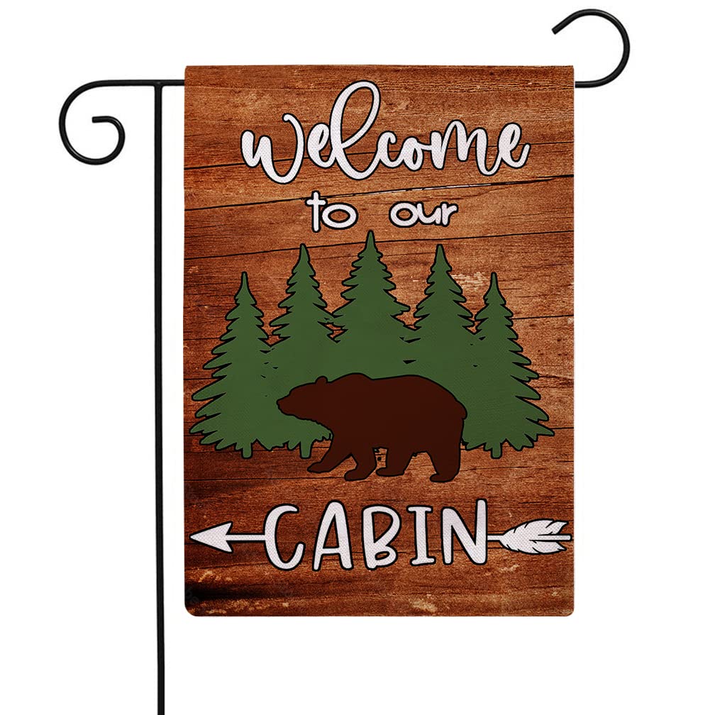 Gartenflagge ‚Welcome To Our Cabin‘ Mit Bärenmotiv – Doppelseitig, Wetterfest, Ca. 31,4 X 45,7 Cm