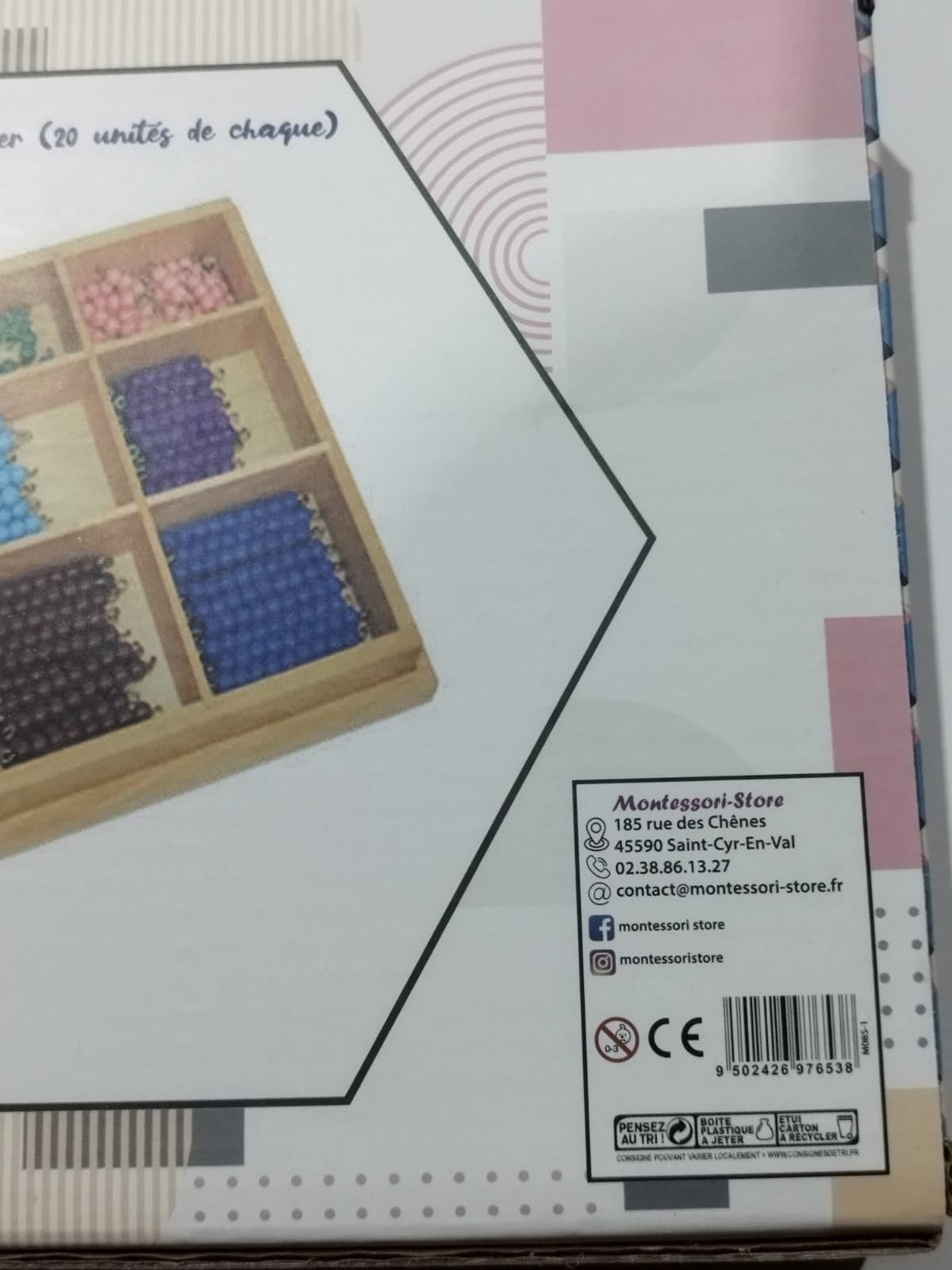 Koraliki do szachownicy (20 sztuk każdego). Zamontowane koraliki z miedzianym prętem.