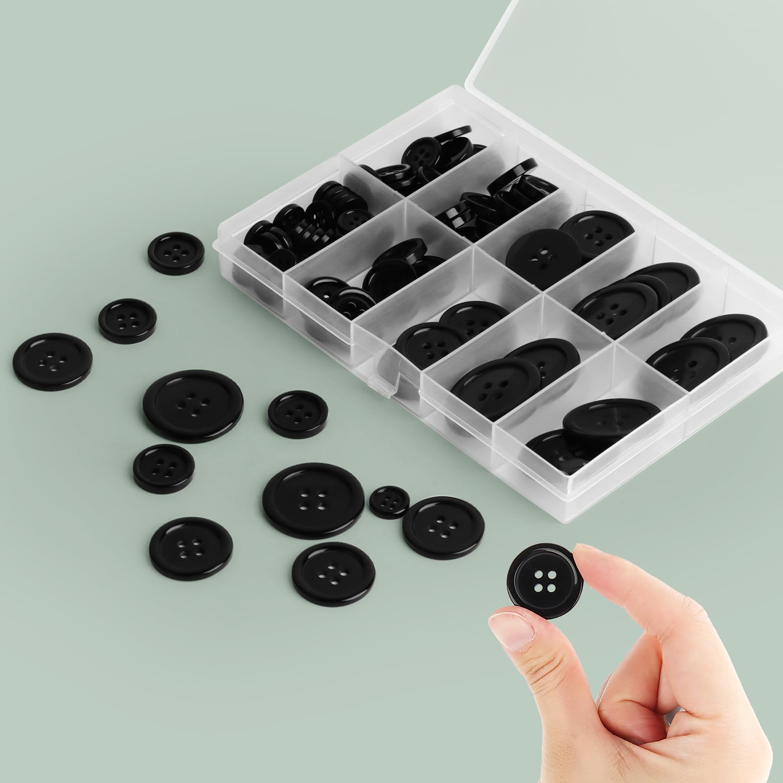 100 Bottoni In Resina Nera, Misure Assortite Da 10 A 25 Mm, 4 Fori, In Pratica Scatola. Per Cucito E Fai Da Te. - 6