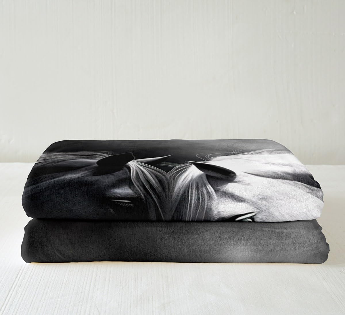 Erosebridal Horse Throw Blanket, Black, Queen Size, Animal Pattern, Microfiber, Soft, Machine Washable, Perfect for Camping, Reading, Travel