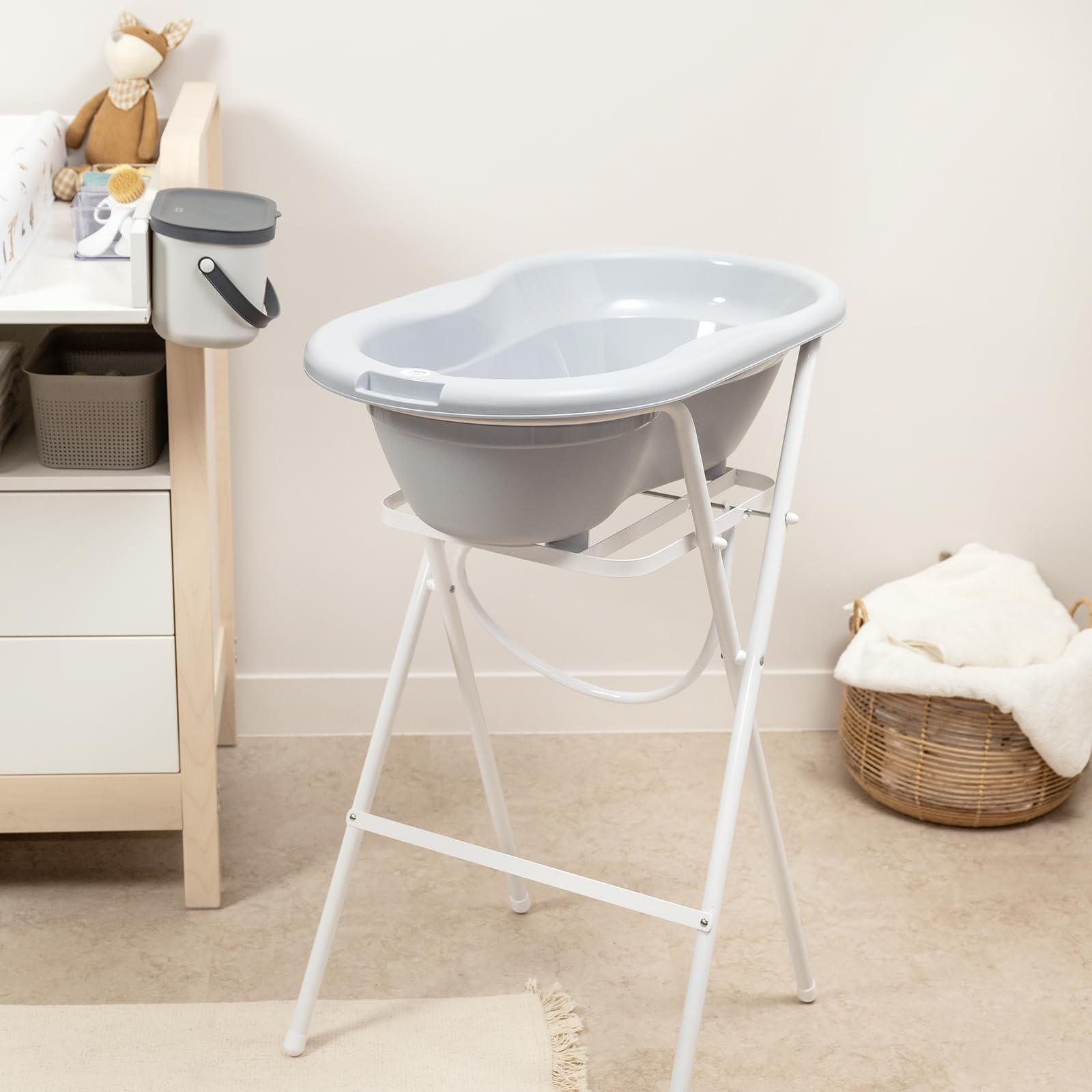 Rotho Babydesign TOP stojak do kąpieli dla niemowląt, składany, łatwy do przechowywania, idealny dla noworodków, od 0 lat do max. 25 kg, biały
