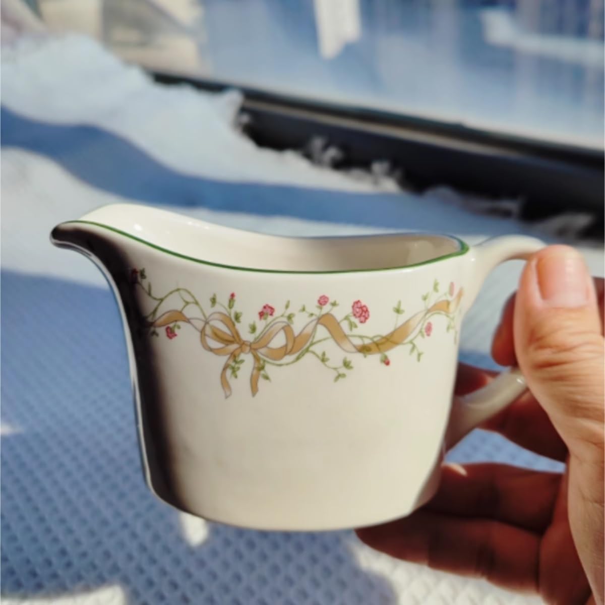 Gravy Boat Salad Servers, British Medieval Style Ceramic Milk Jug Fairness Cup Juice Bucket Gravy Boat Gravy Dispenser