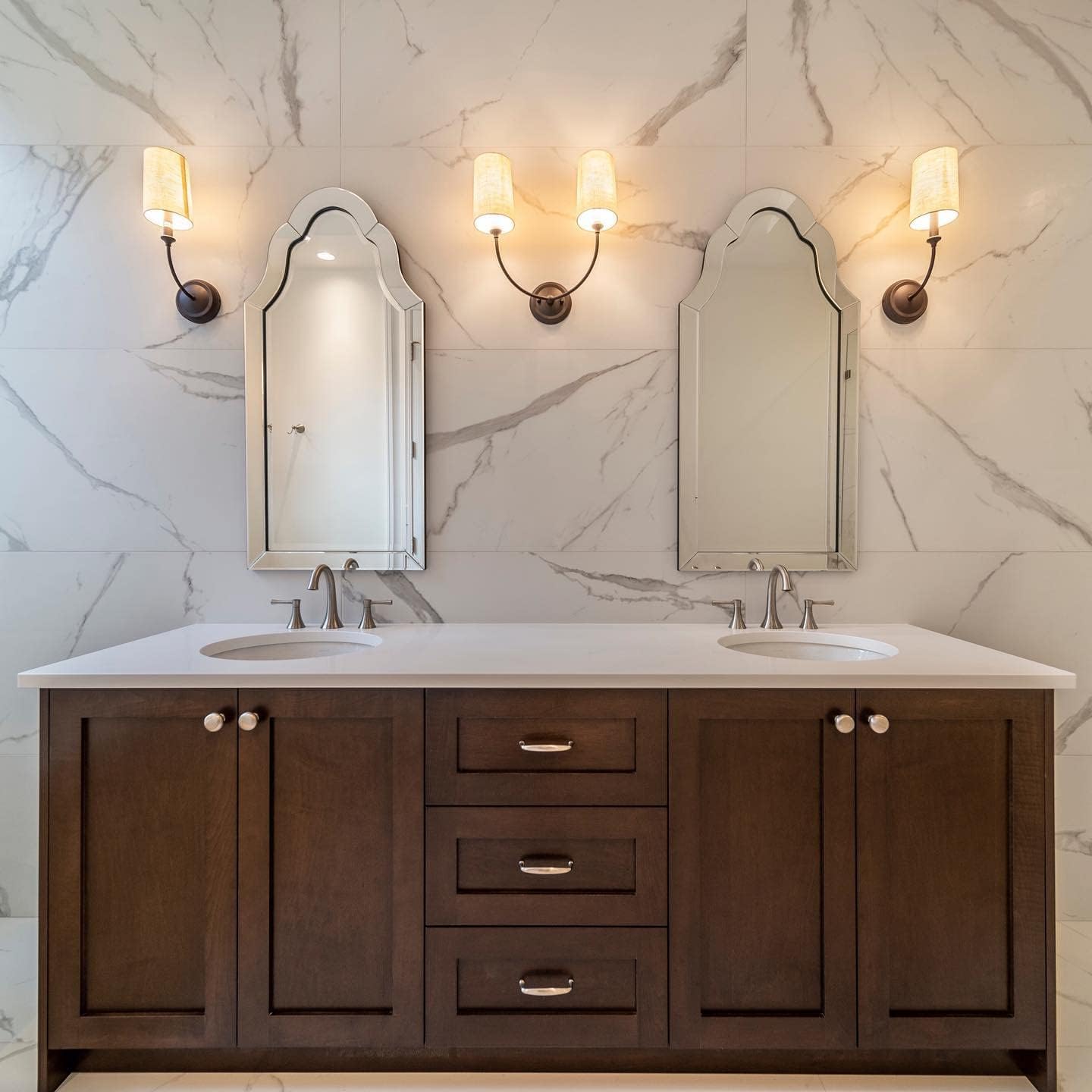 Gorgeous Large Frameless Arch Venetian Style Beveled Wall Mirror