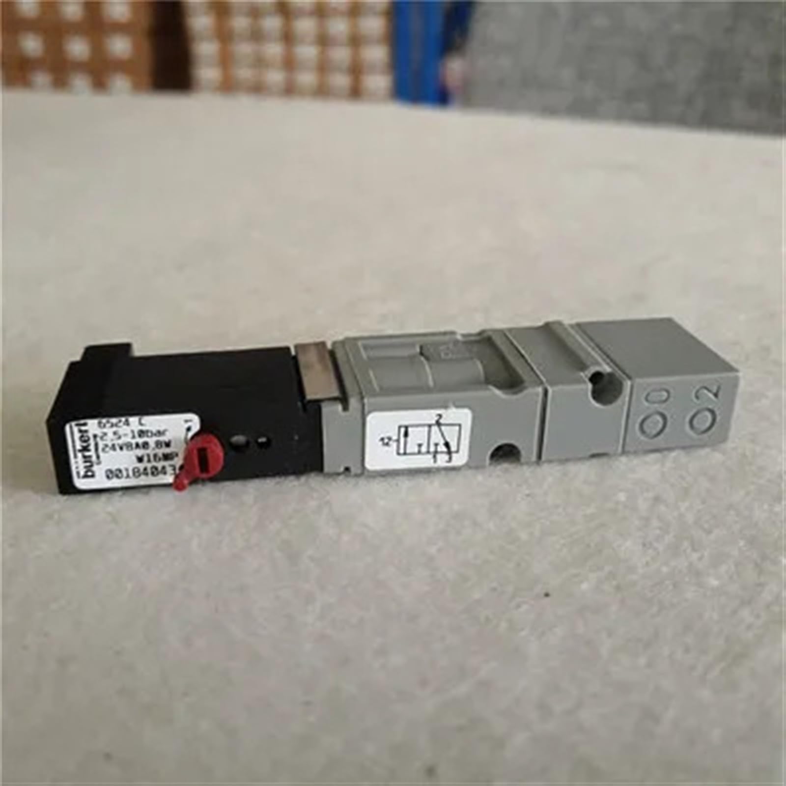 PXQCHAVLN 1pcs Solenoid Valve 00184043